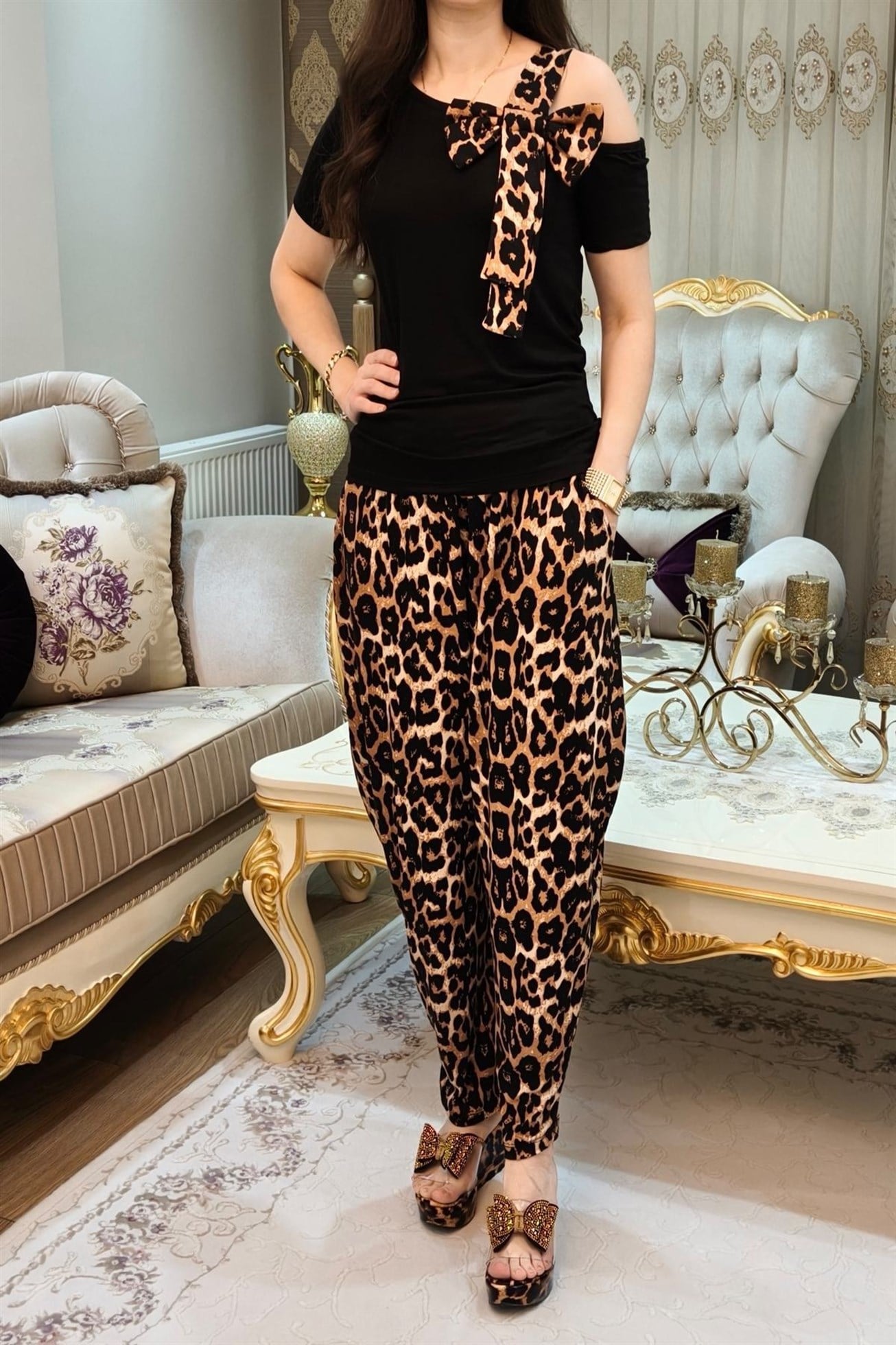 Leopar Desenli Cepli Fiyonk Detaylı Bluz Şalvar Takımı 50 Kilodan 100 Kiloya Kadar Olur