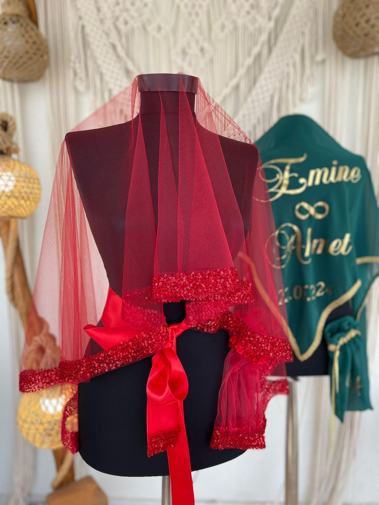 ORKİDE DUVAK VE İSİM BASKILI DAMAT ÖRTÜSÜ