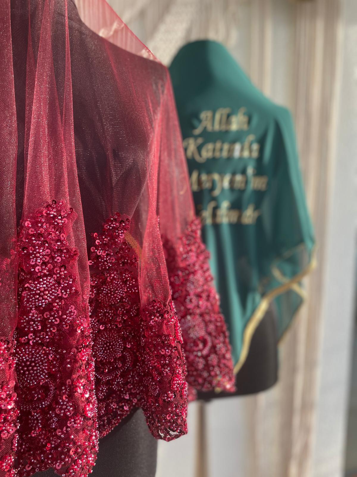 VİP DUVAK & İSİM BASKILI DAMAT ÖRTÜSÜ