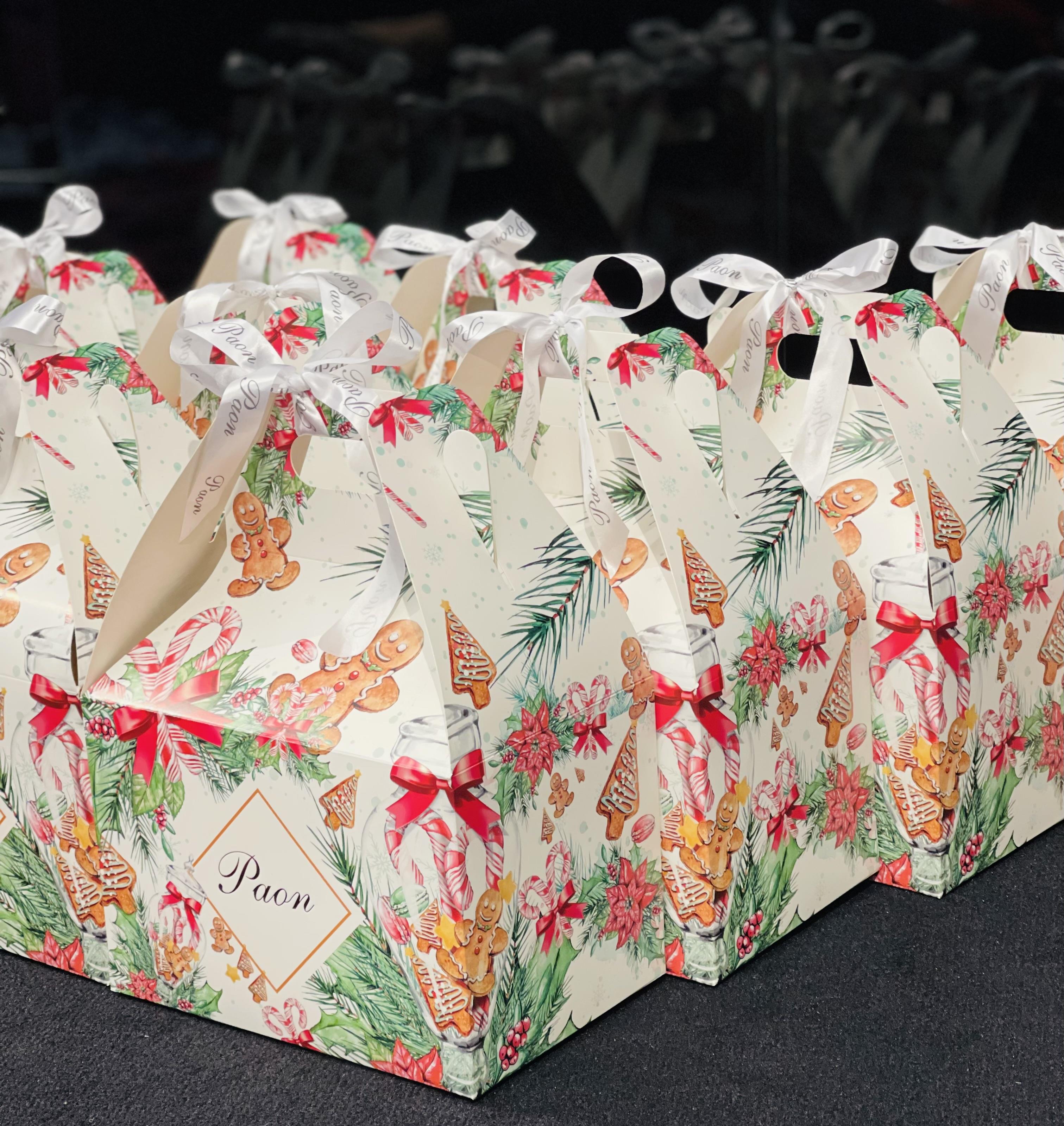 Yılbaşı Tasarımlı Hediye Kutusu