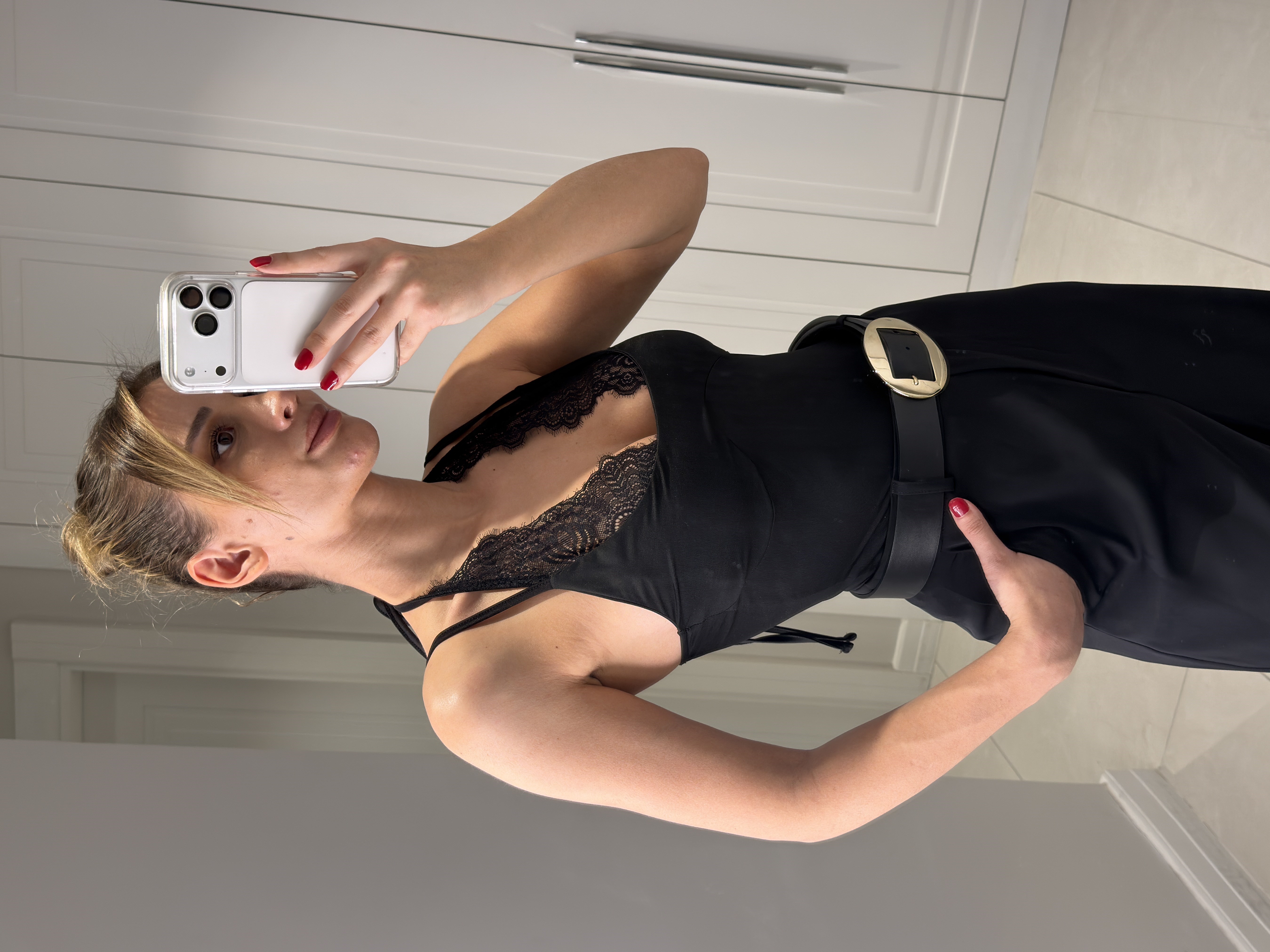 Adel Siyah Dantel Askılı Bodysuit