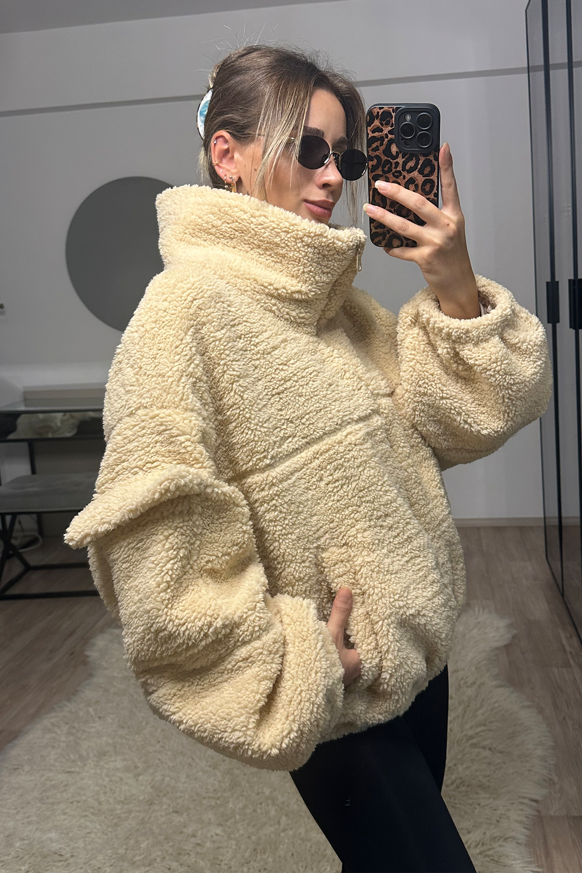 Bloom Bej Kolu Cepli Oversize  Peluş Mont
