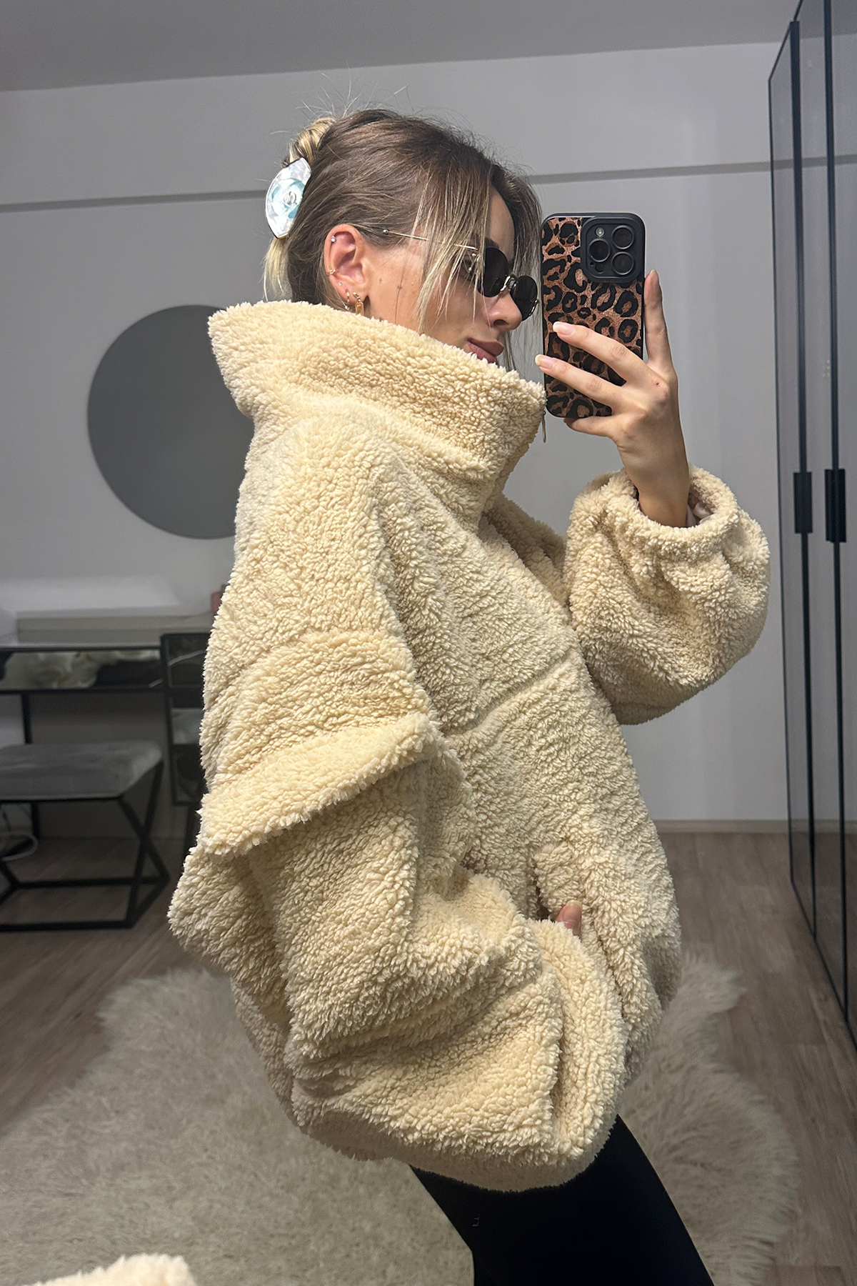 Bloom Bej Kolu Cepli Oversize  Peluş Mont