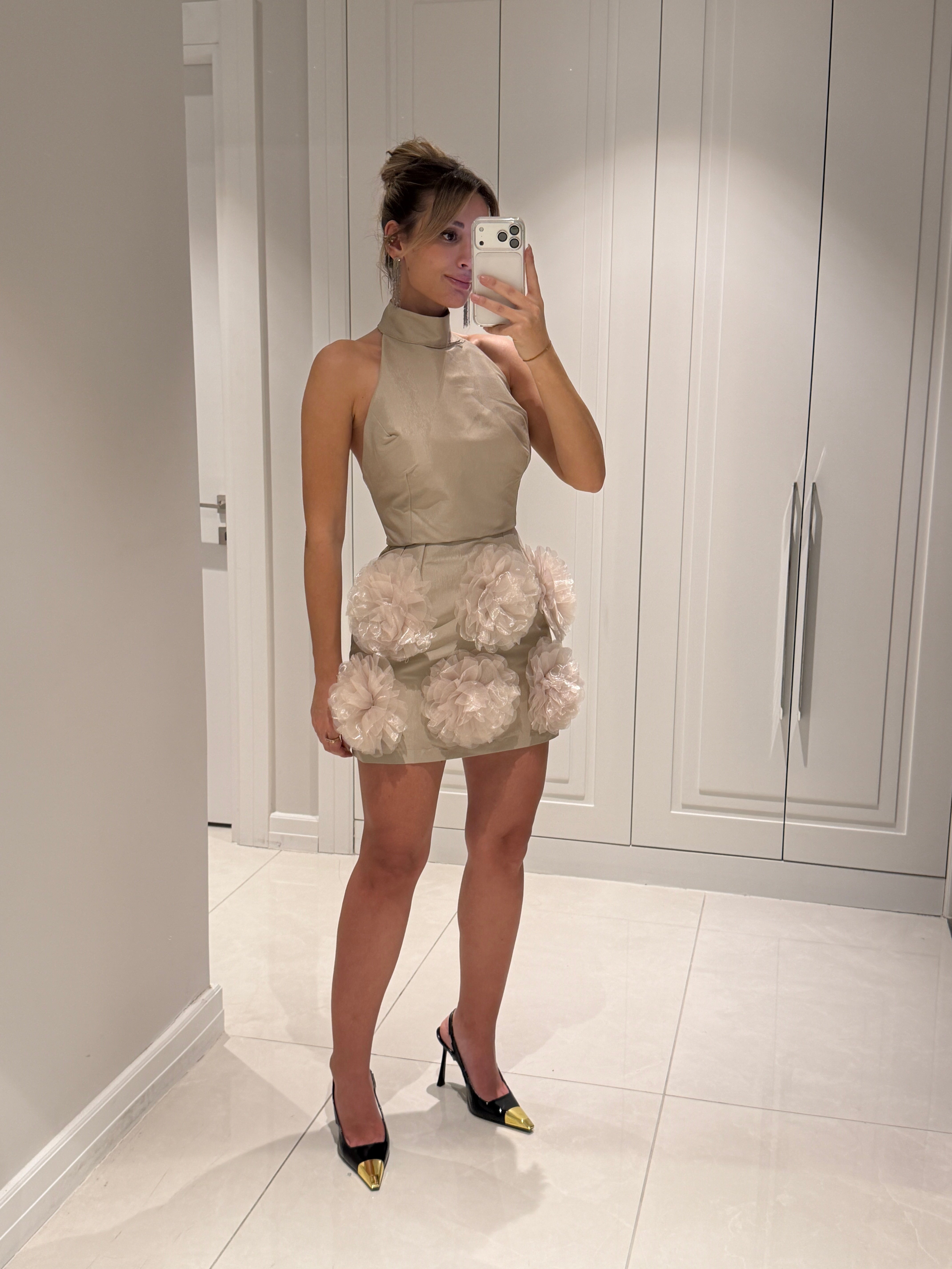 Ellie Bej Gül Detaylı Mini Elbise