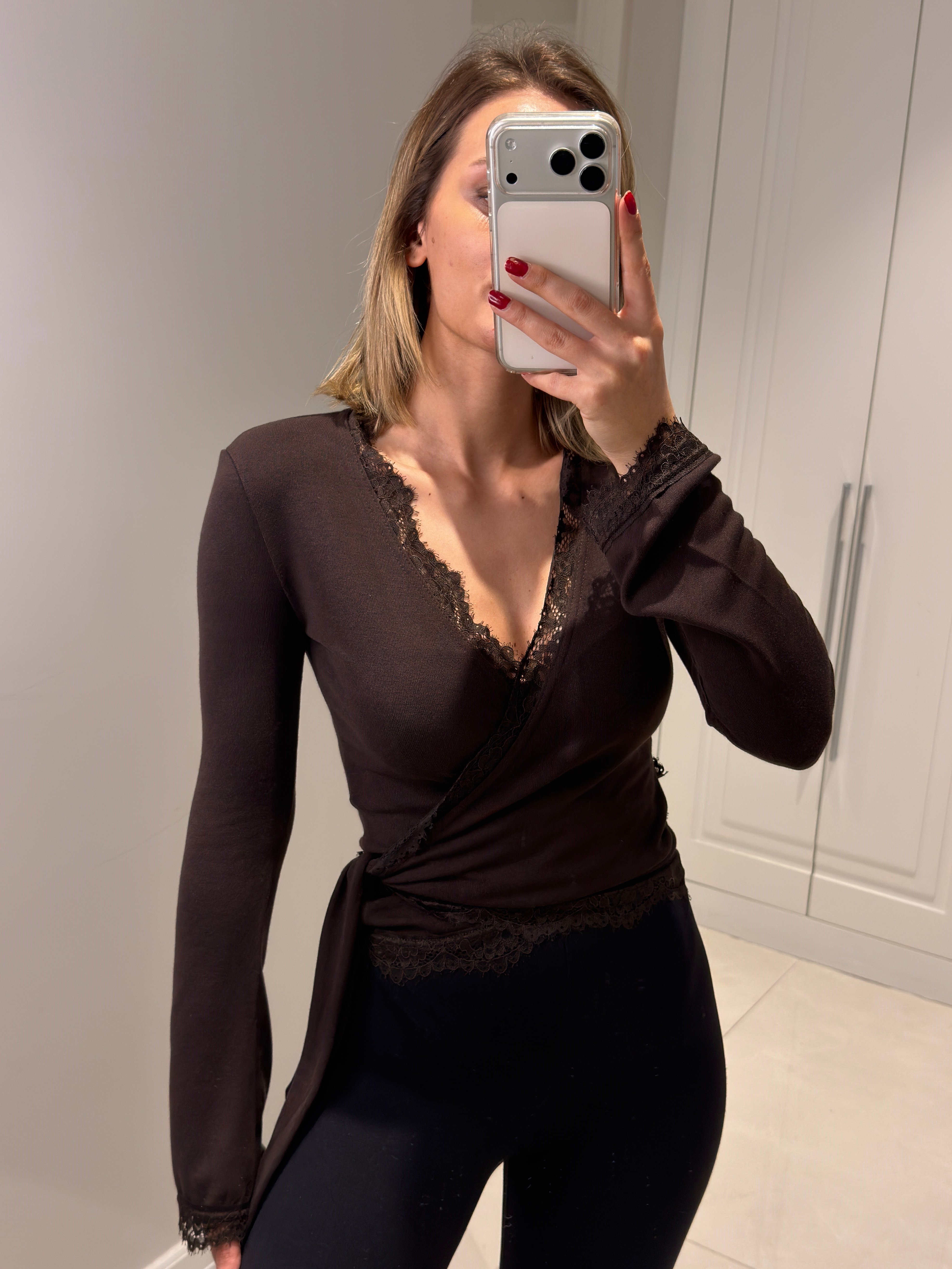 Freya Acı Kahve Dantel Bağlamalı Bluz
