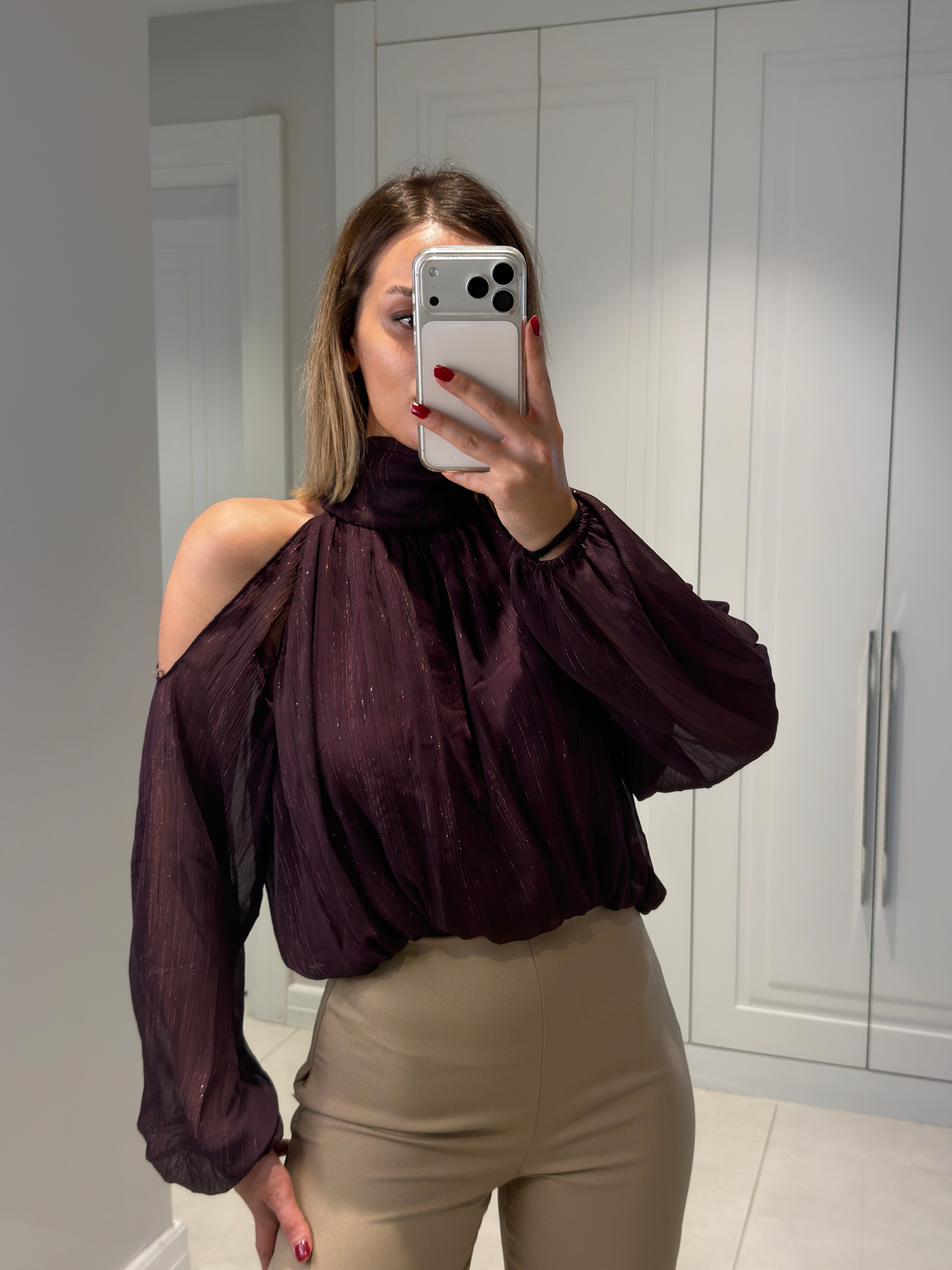 Liona Bordo Omzu Açık Şifon Tül Bluz