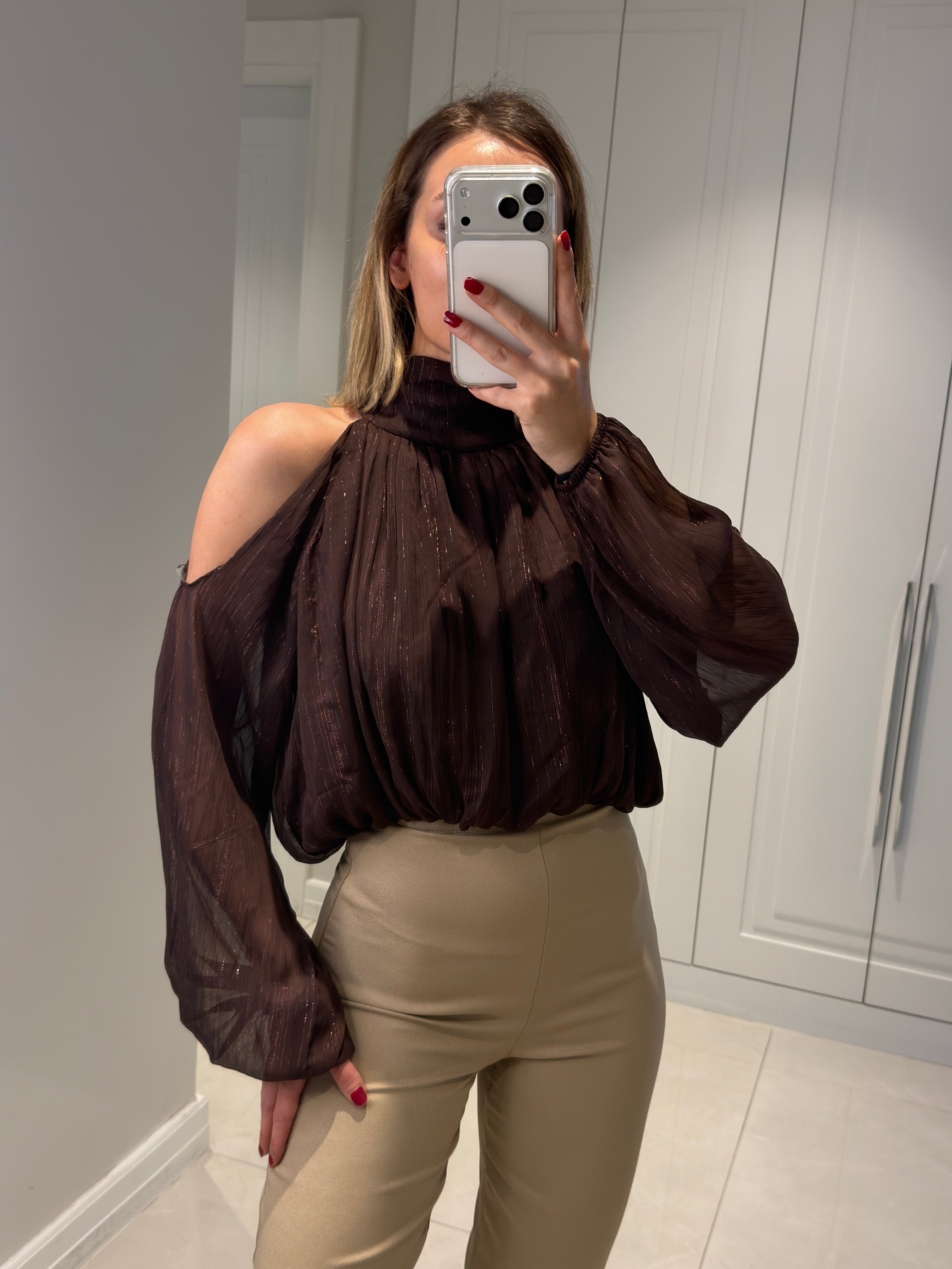 Liona Kahve Omzu Açık Şifon Tül Bluz
