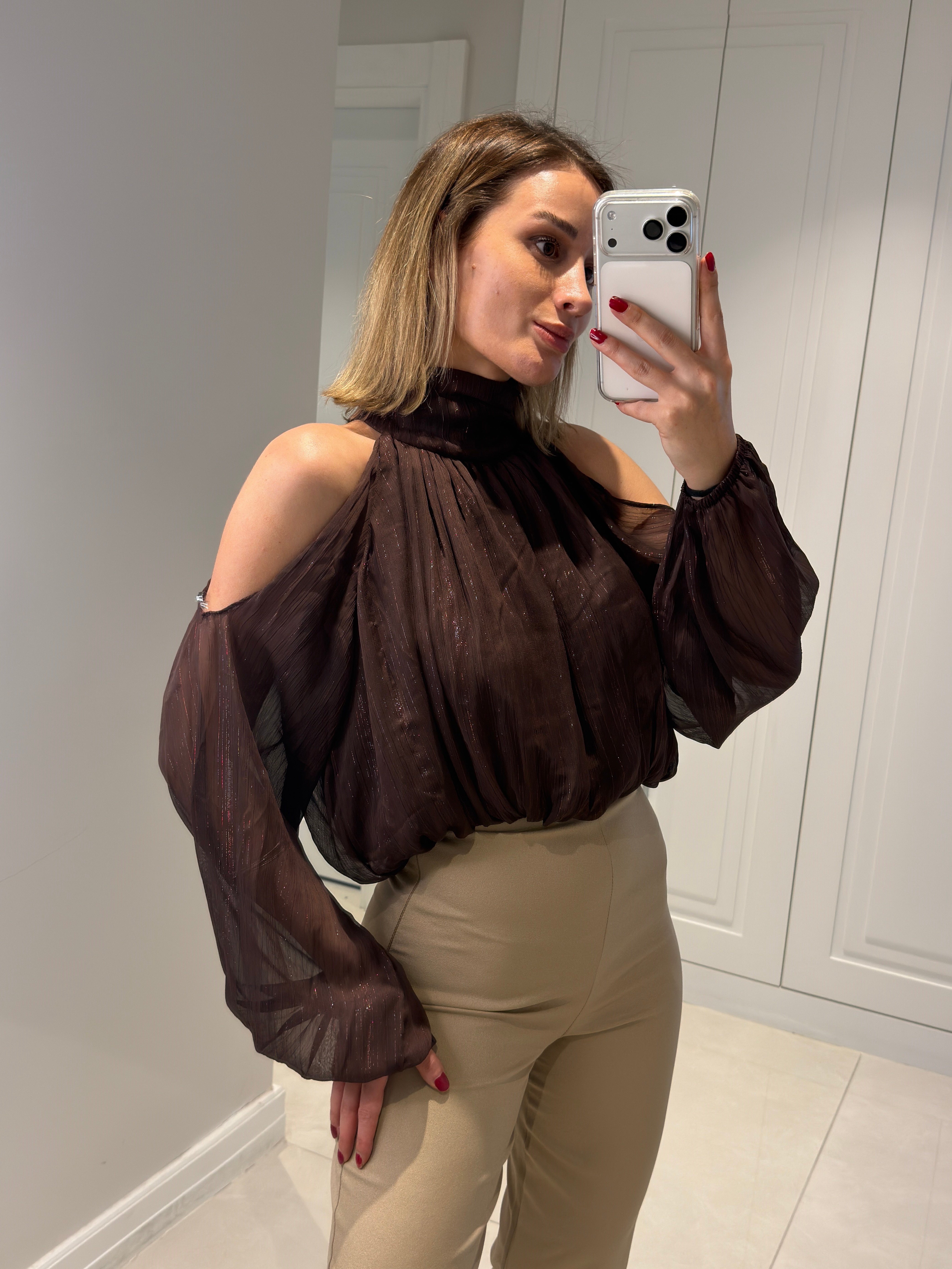 Liona Kahve Omzu Açık Şifon Tül Bluz