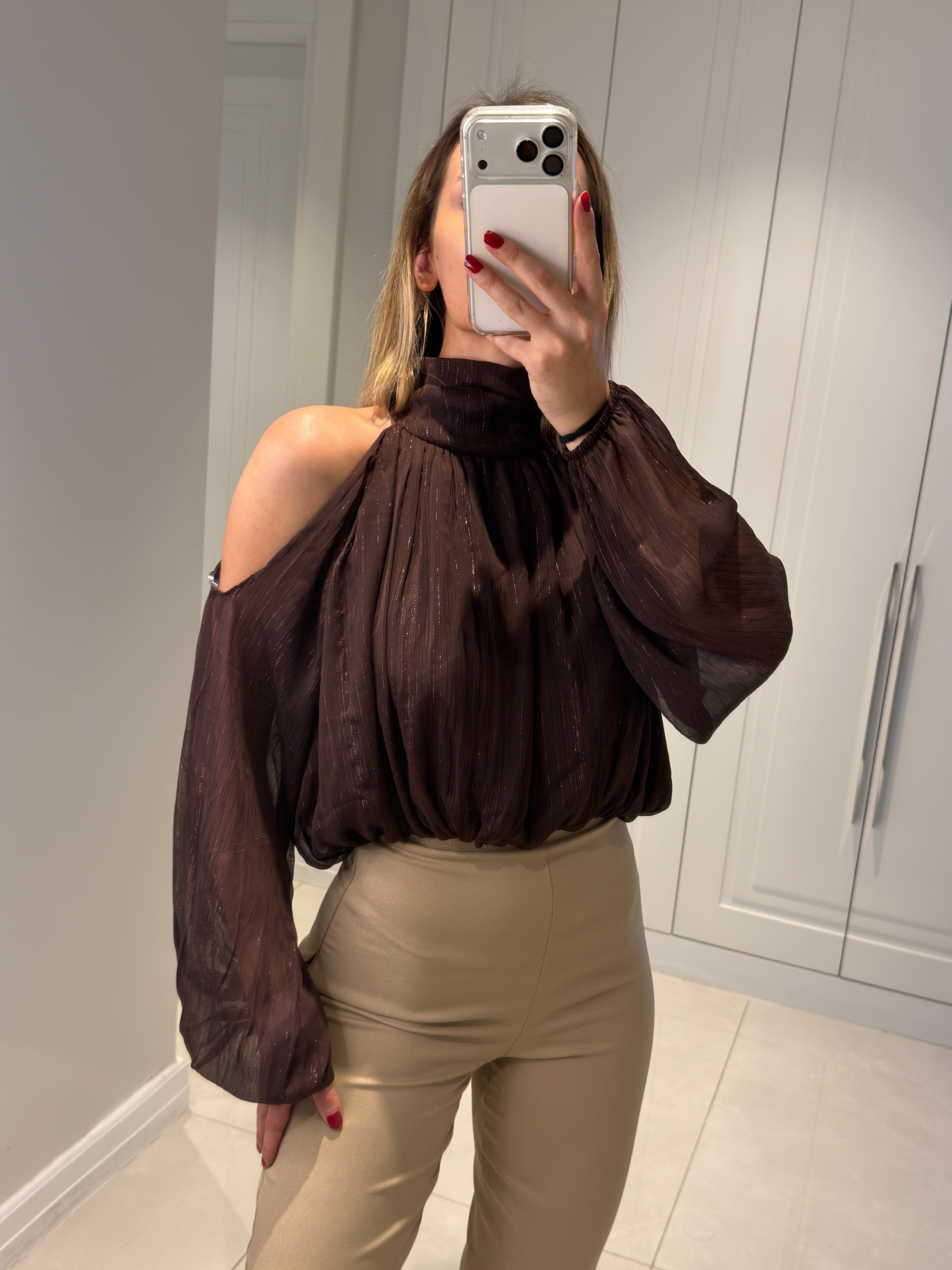 Liona Kahve Omzu Açık Şifon Tül Bluz