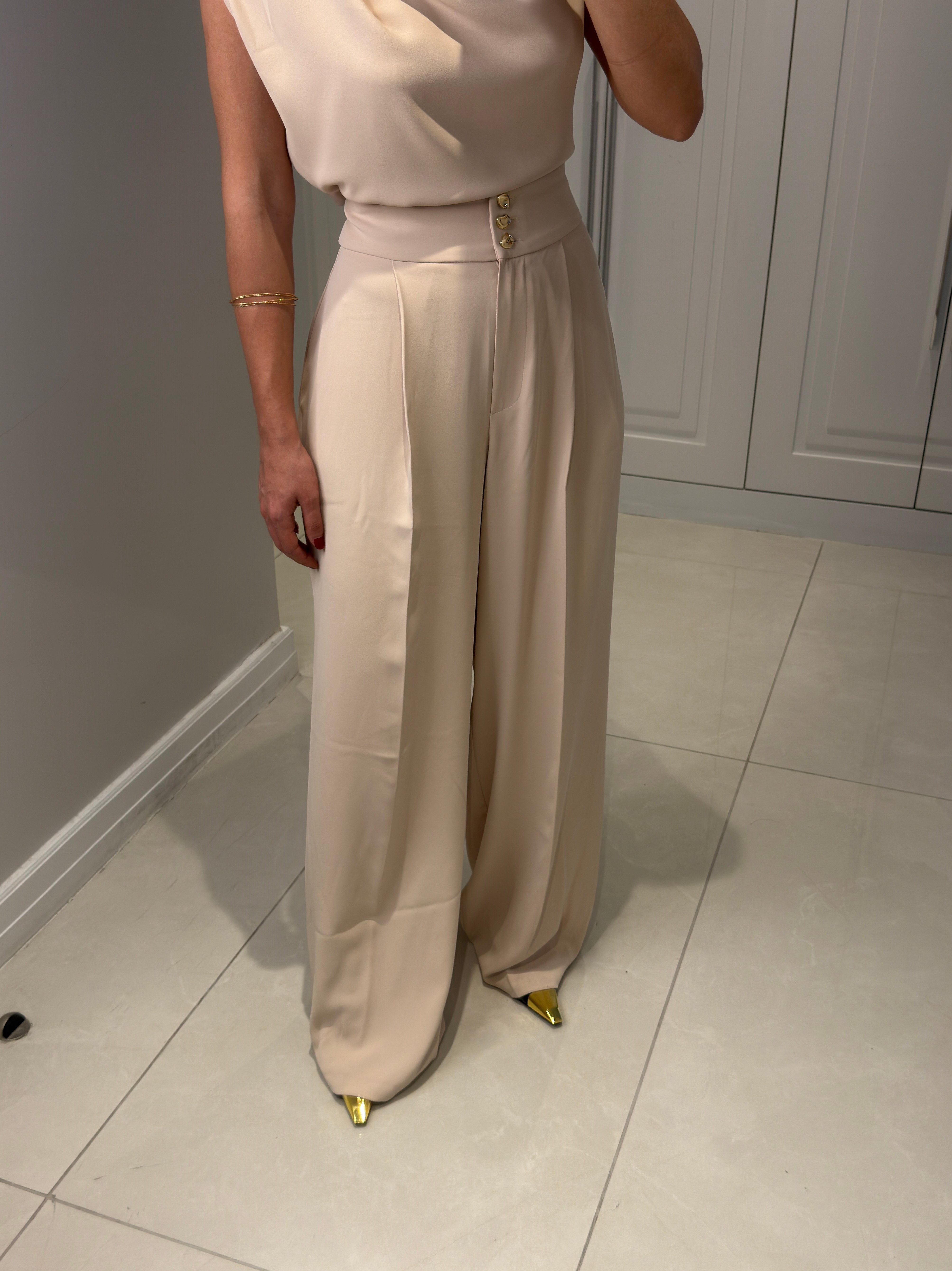 Talia Bej Düğme Detaylı Pantolon Bluz Takım