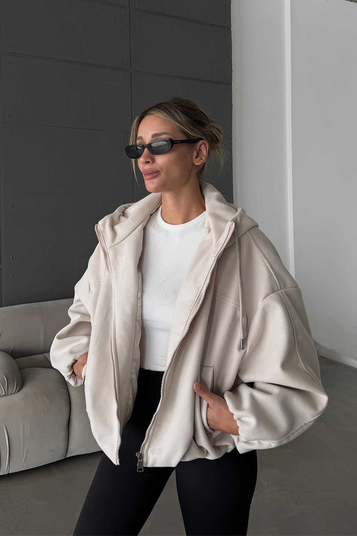 Pamela ZR Model Kapüşonlu Ekru Bomber Kalıp Kaşe Kaban