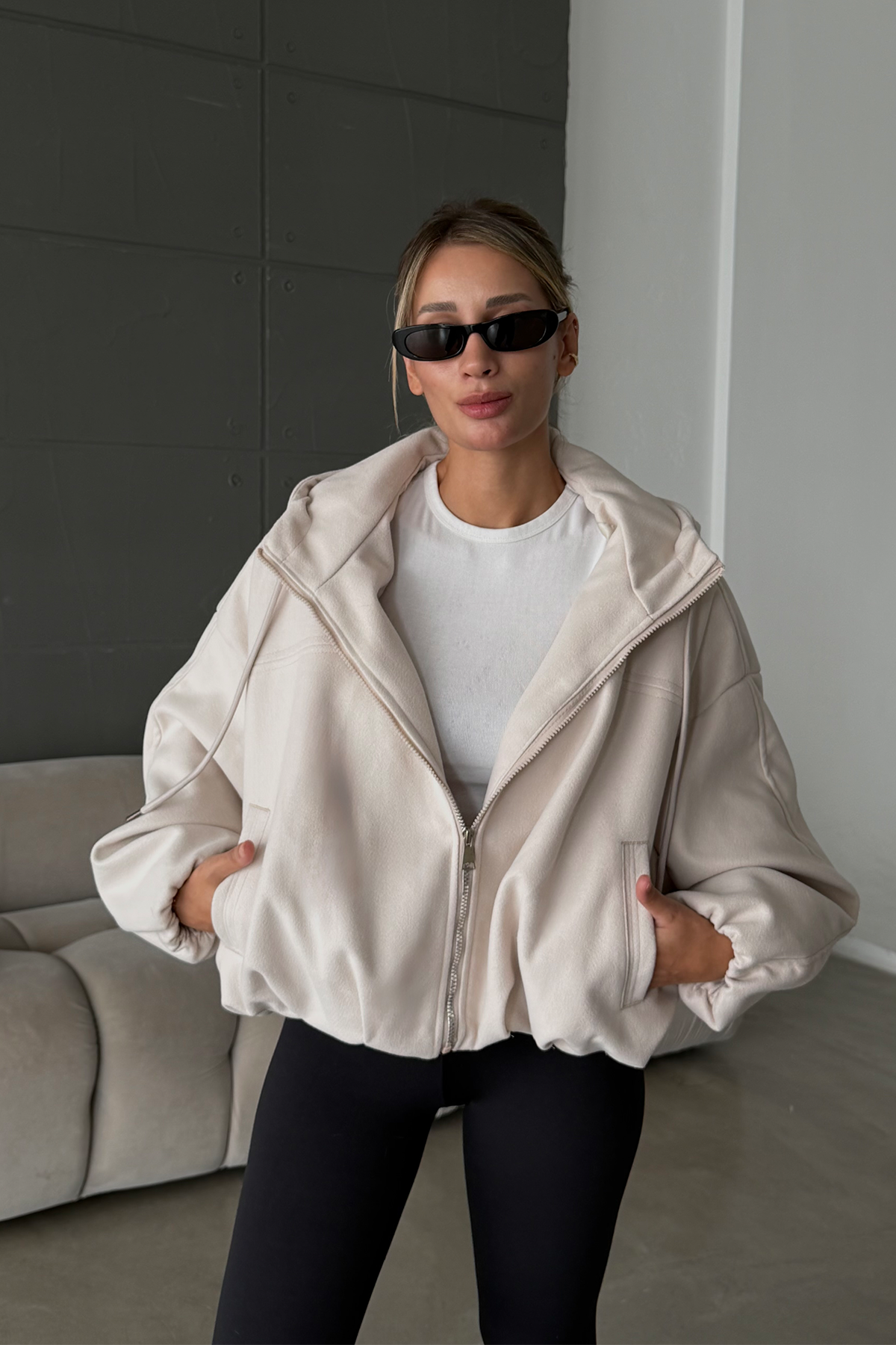 Pamela ZR Model Kapüşonlu Ekru Bomber Kalıp Kaşe Kaban