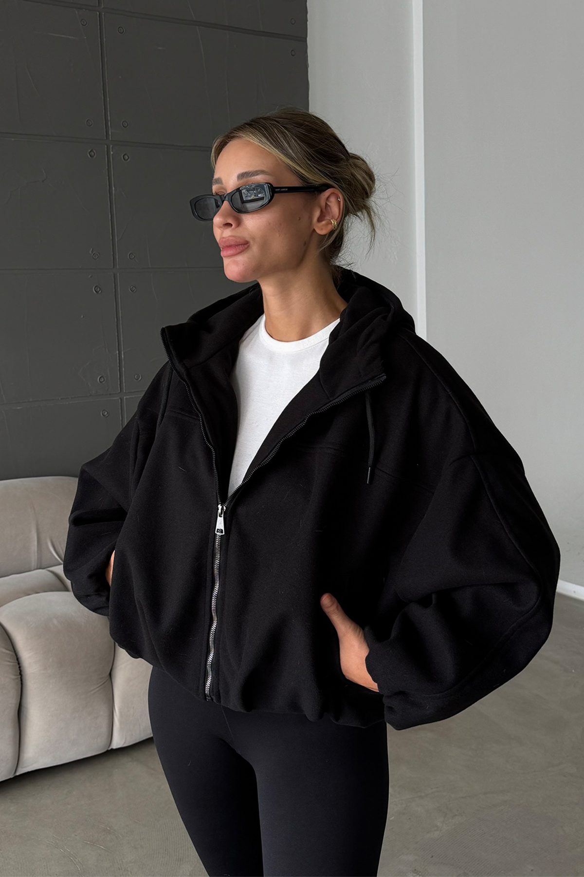 Pamela ZR Model Kapüşonlu Siyah Bomber Kalıp Kaşe Kaban