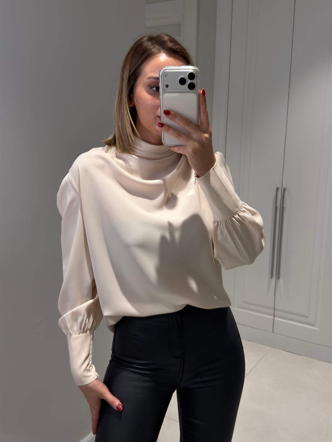 Alora Drape Detaylı Bej Bluz