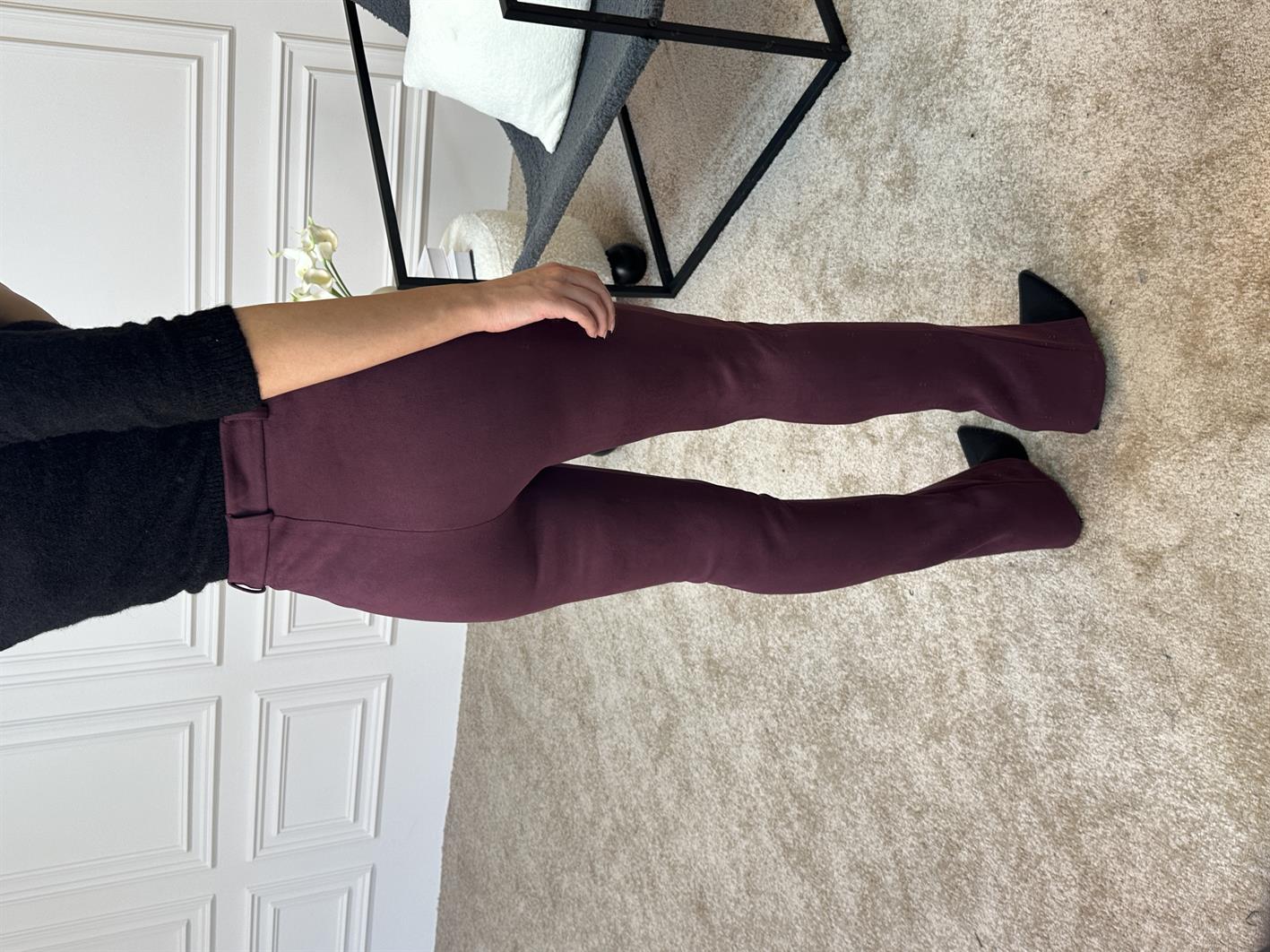 Amaris Mor Paçası Yırtmaçlı Süet Pantolon