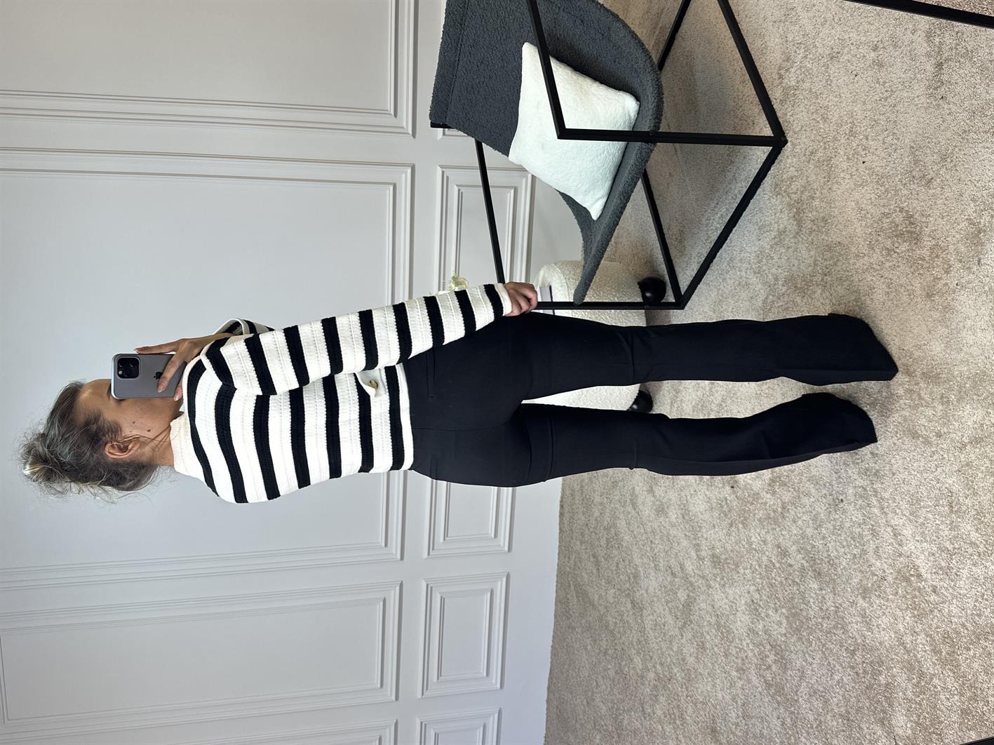 April Siyah Ekstra Yüksek Bel Toparlayıcı İspanyol Paça Pantolon