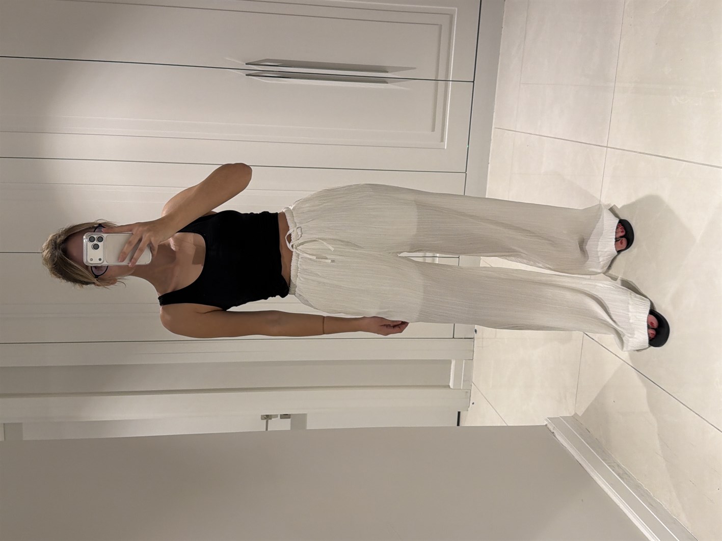 Aria Beyaz Beli Lastikli Gofre Pantolon
