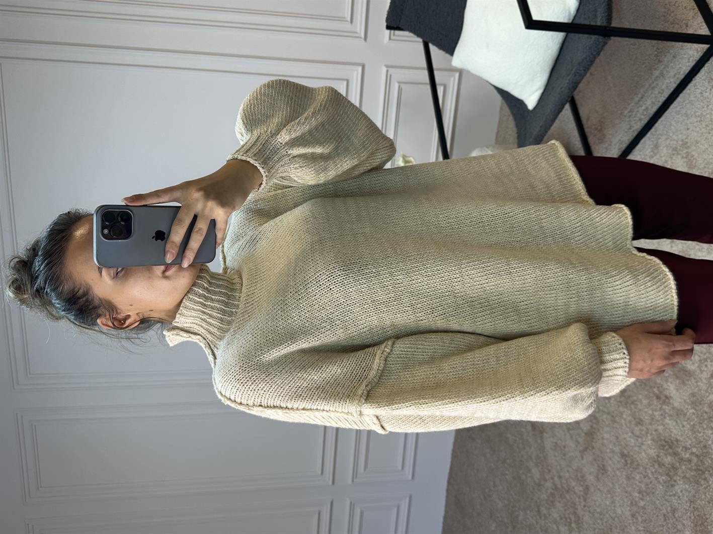 Berry Bej Oversize Ters Dikiş Detaylı Yumoş Kazak