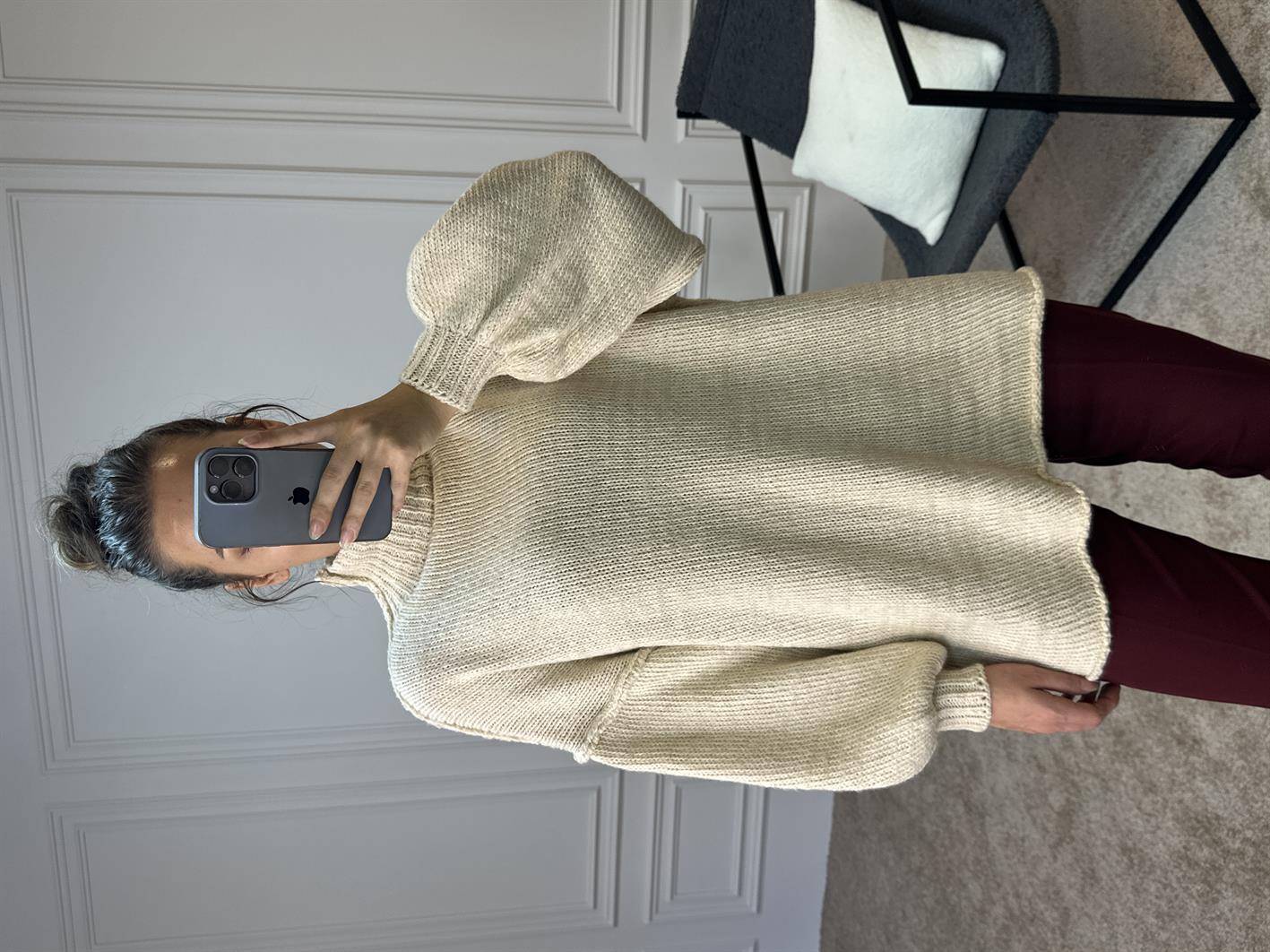 Berry Bej Oversize Ters Dikiş Detaylı Yumoş Kazak