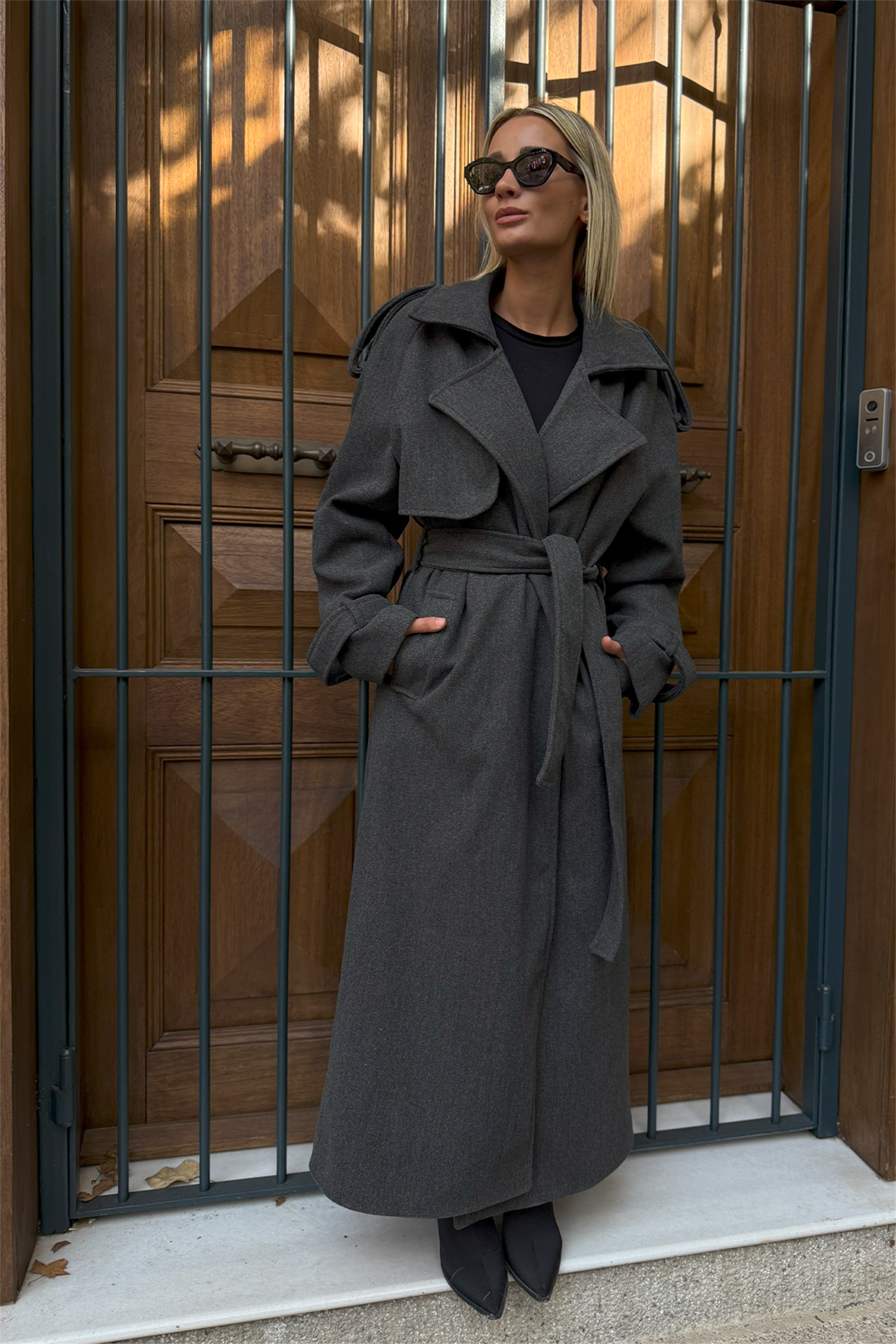 Betty Antrasit Apolet Detaylı Premium Kaşe Kaban