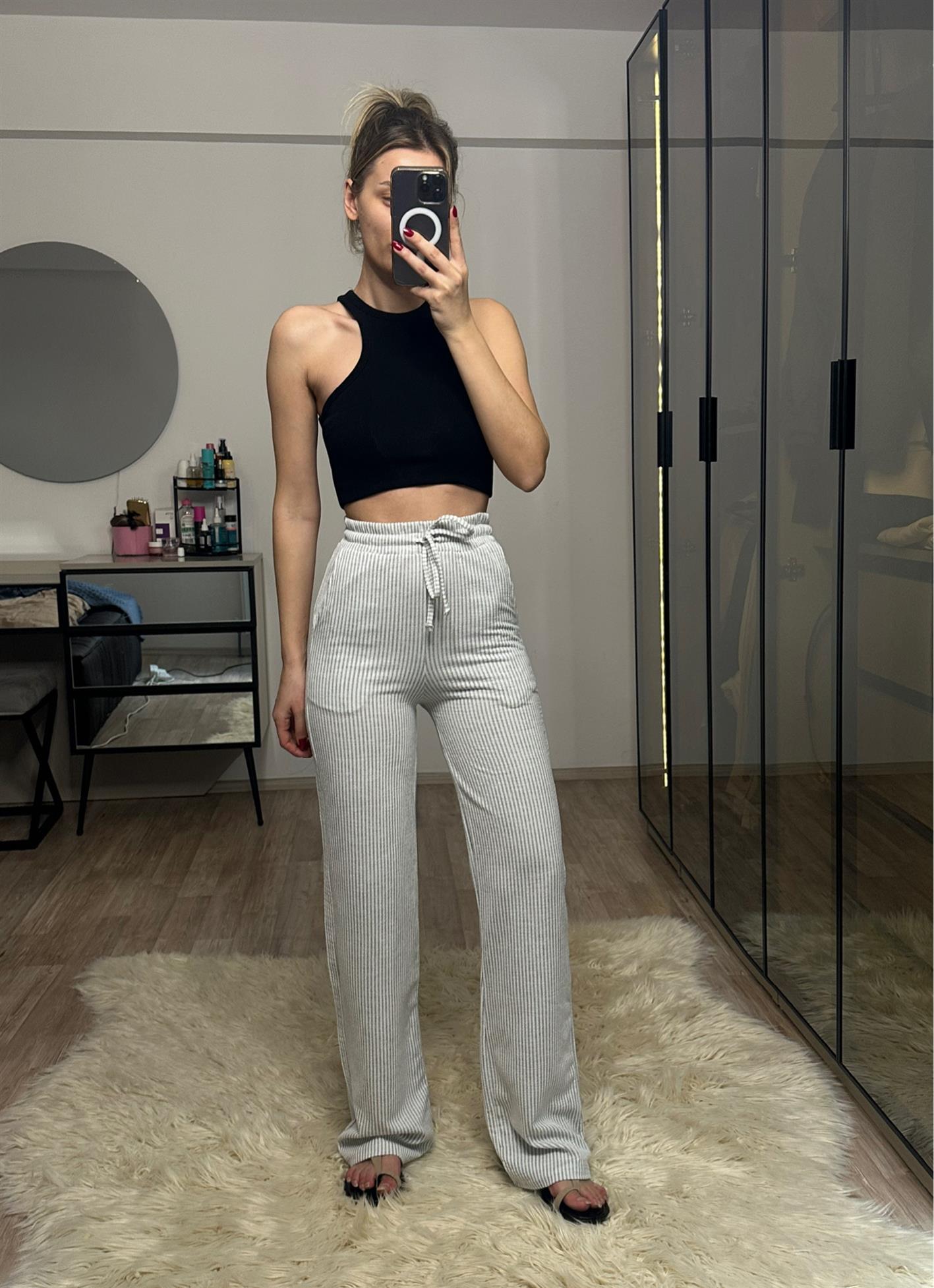 Briana Stradi Etiketli Ekru Müslin Kumaş Pantolon