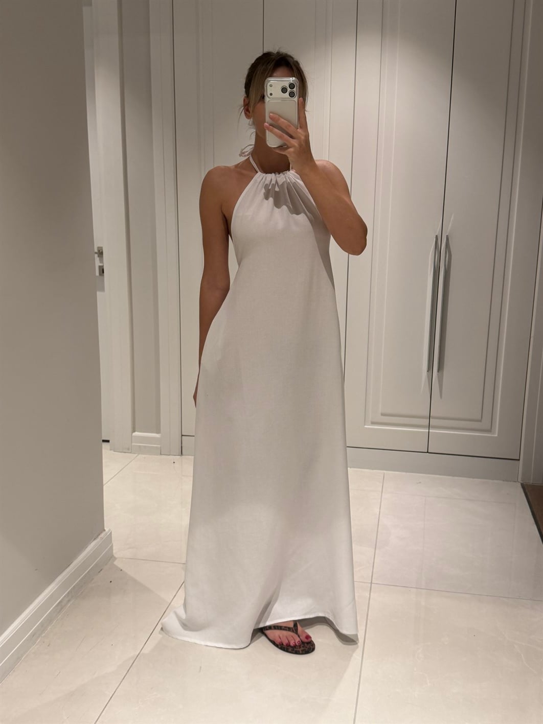 Cara Beyaz Halter Yaka Sırt Dekolteli %100 Bambu Keten Elbise