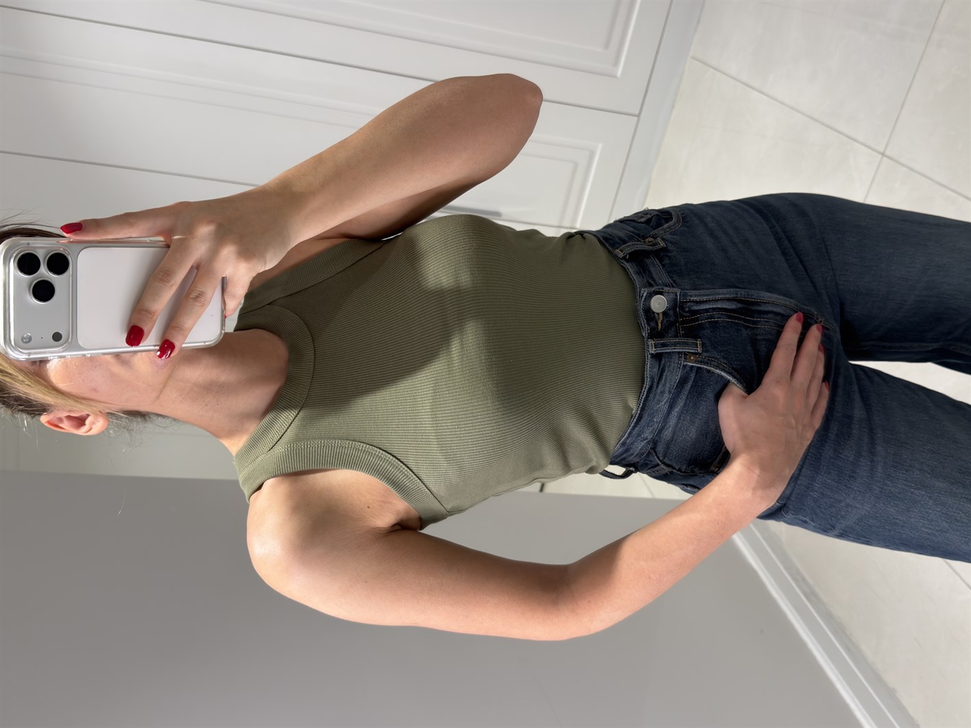 Charlotte Haki Halter Yaka Atlet