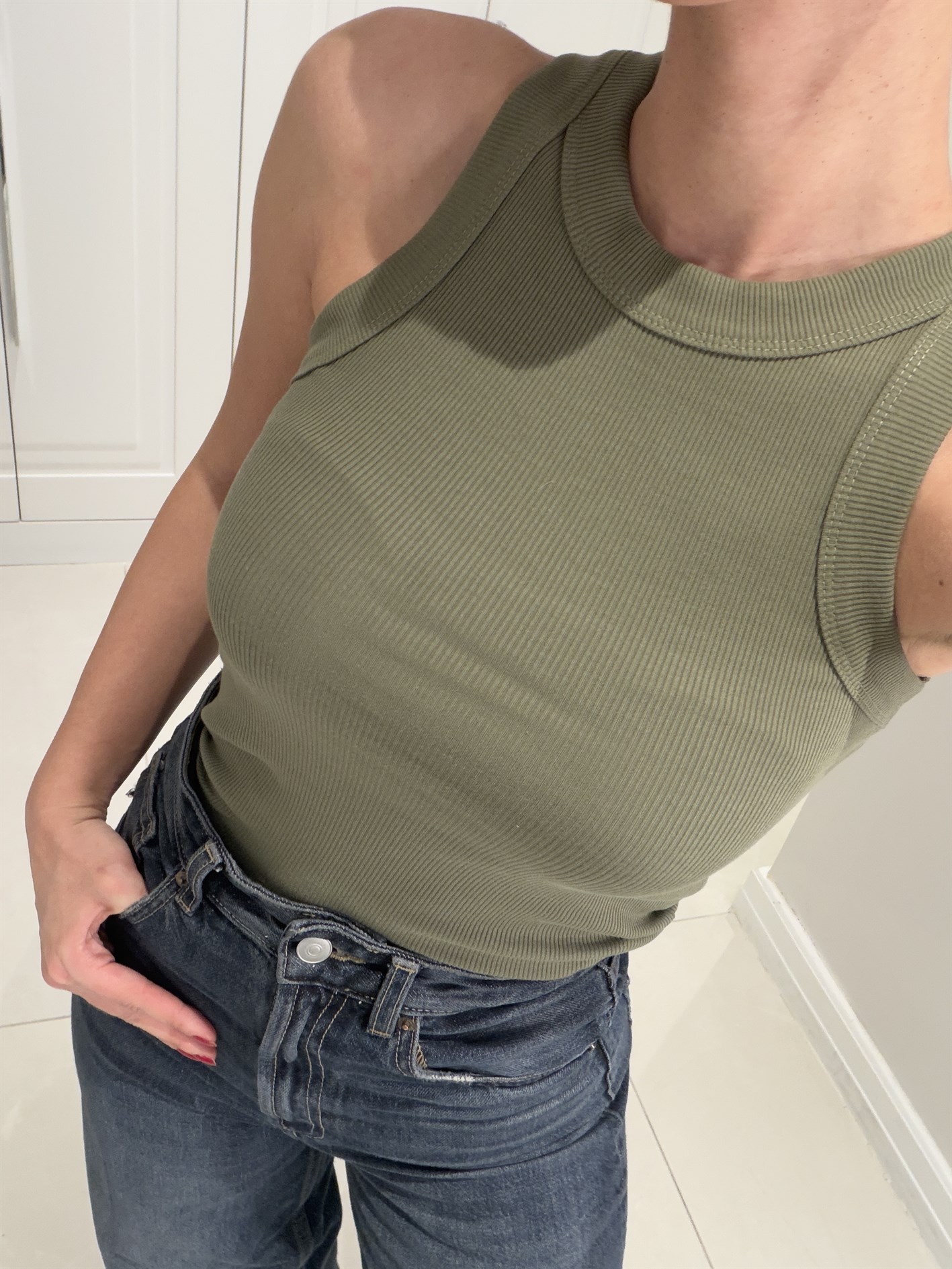 Charlotte Haki Halter Yaka Atlet