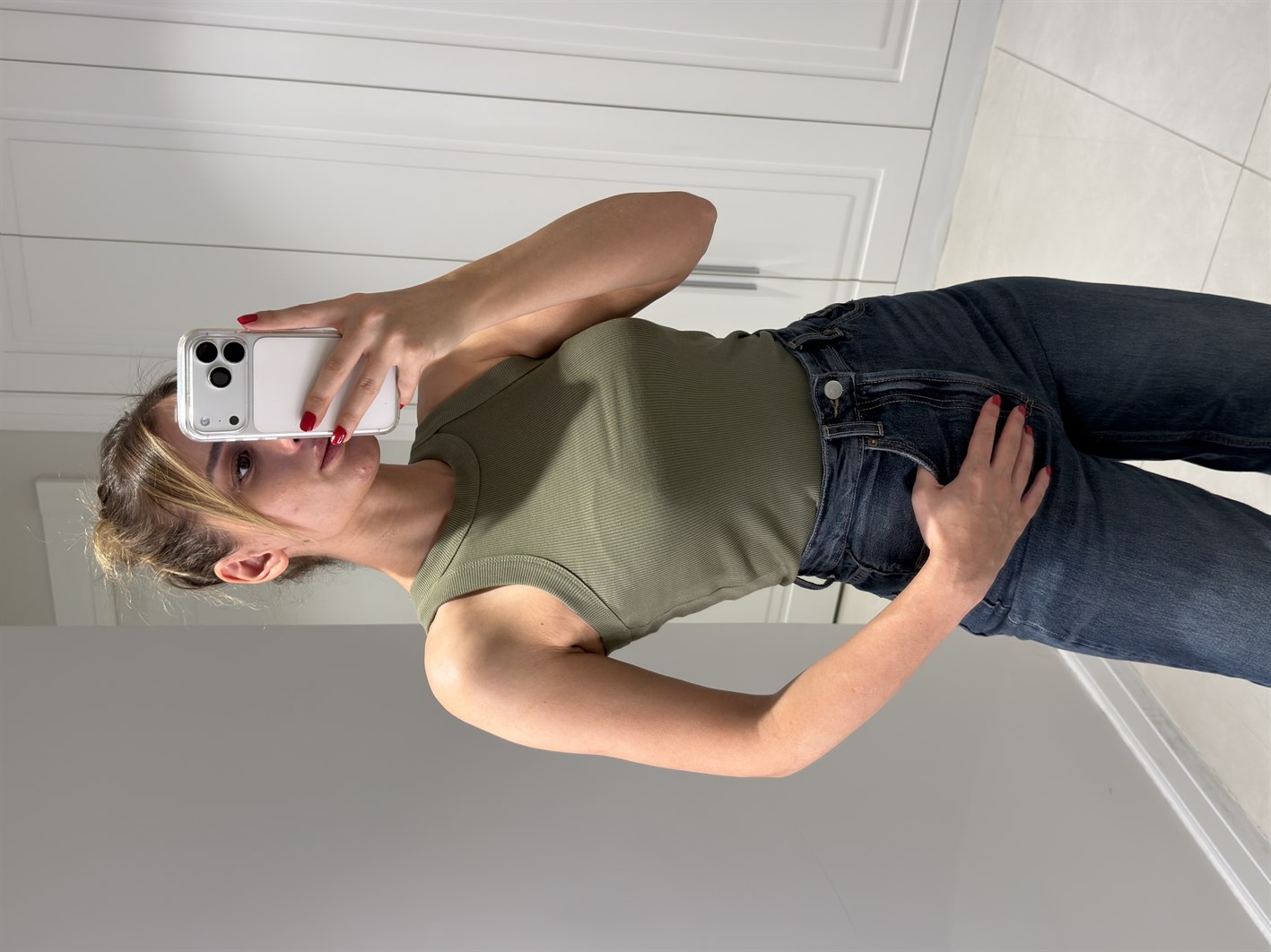 Charlotte Haki Halter Yaka Atlet