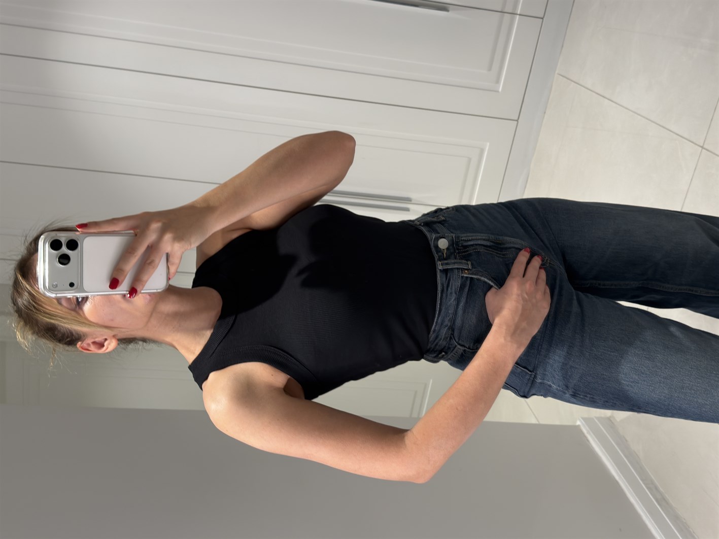 Charlotte Siyah Halter Yaka Atlet