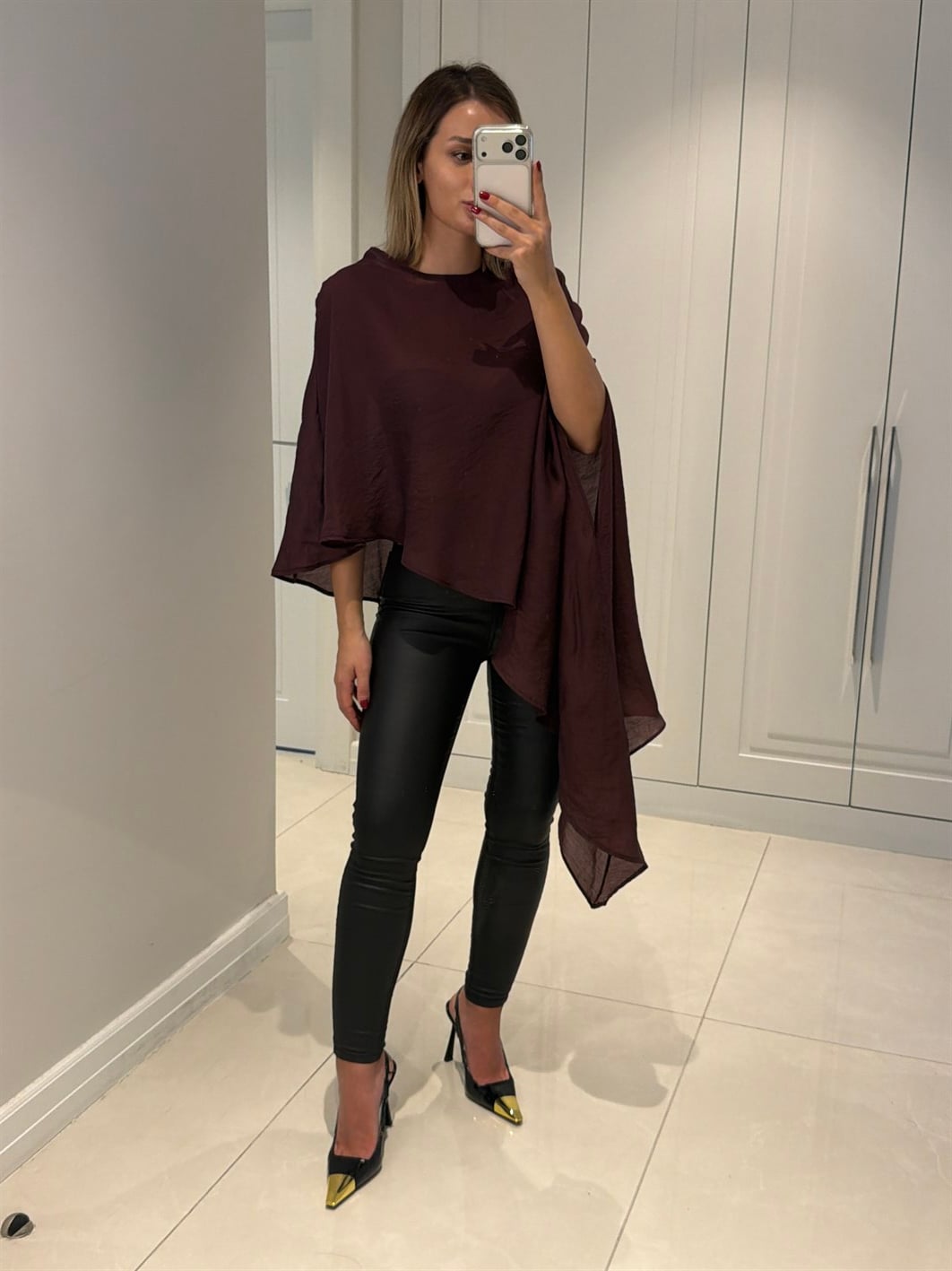 Ella Bordo Asimetrik Pelerin Bluz