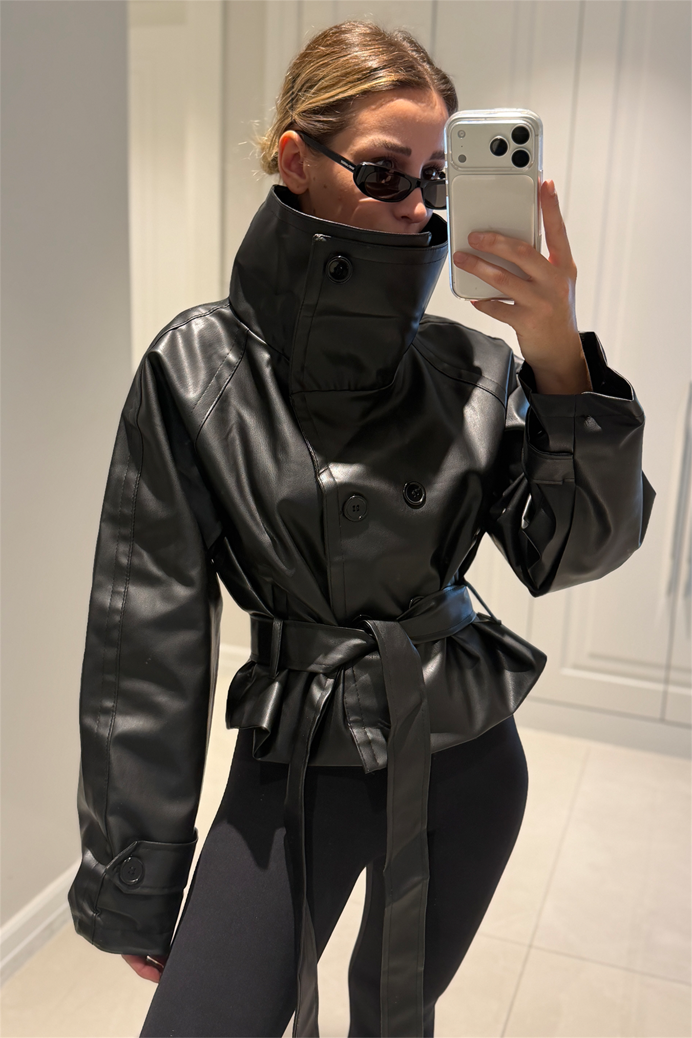 Eloise Siyah Dik Yaka Deri Ceket