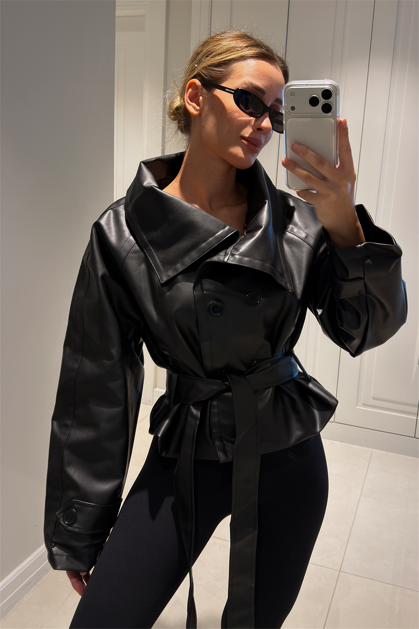 Eloise Siyah Dik Yaka Deri Ceket