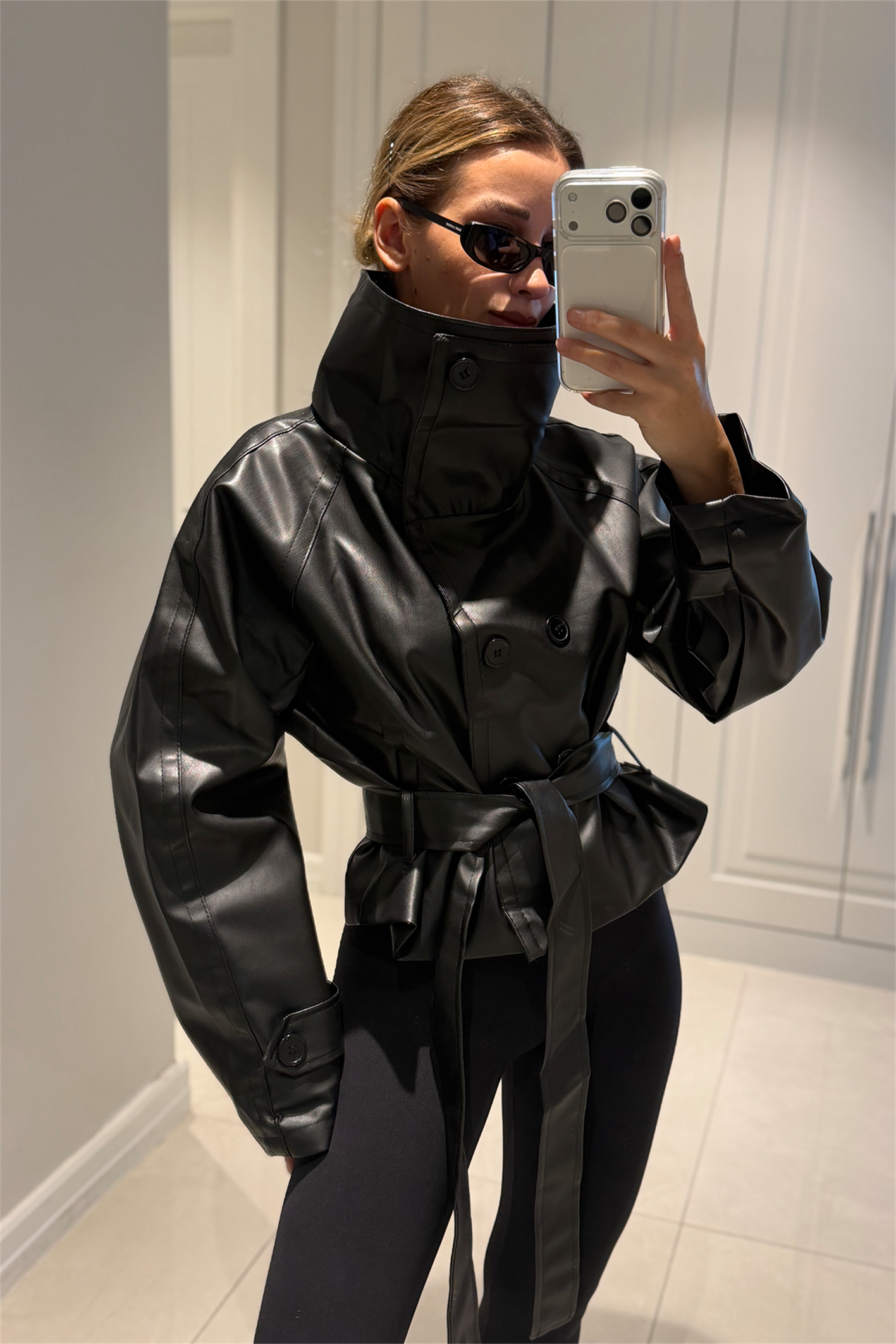 Eloise Siyah Dik Yaka Deri Ceket