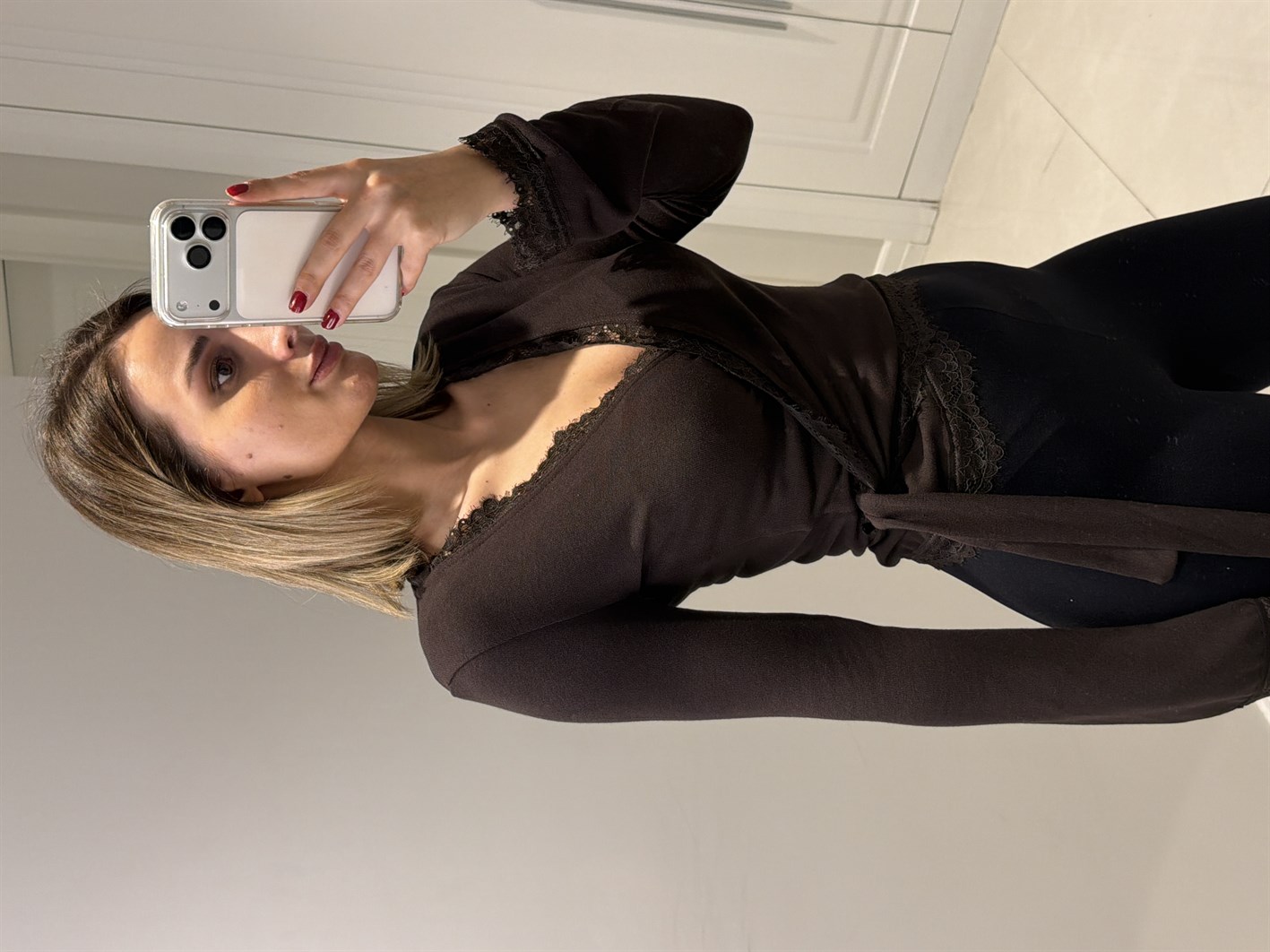 Freya Acı Kahve Dantel Bağlamalı Bluz