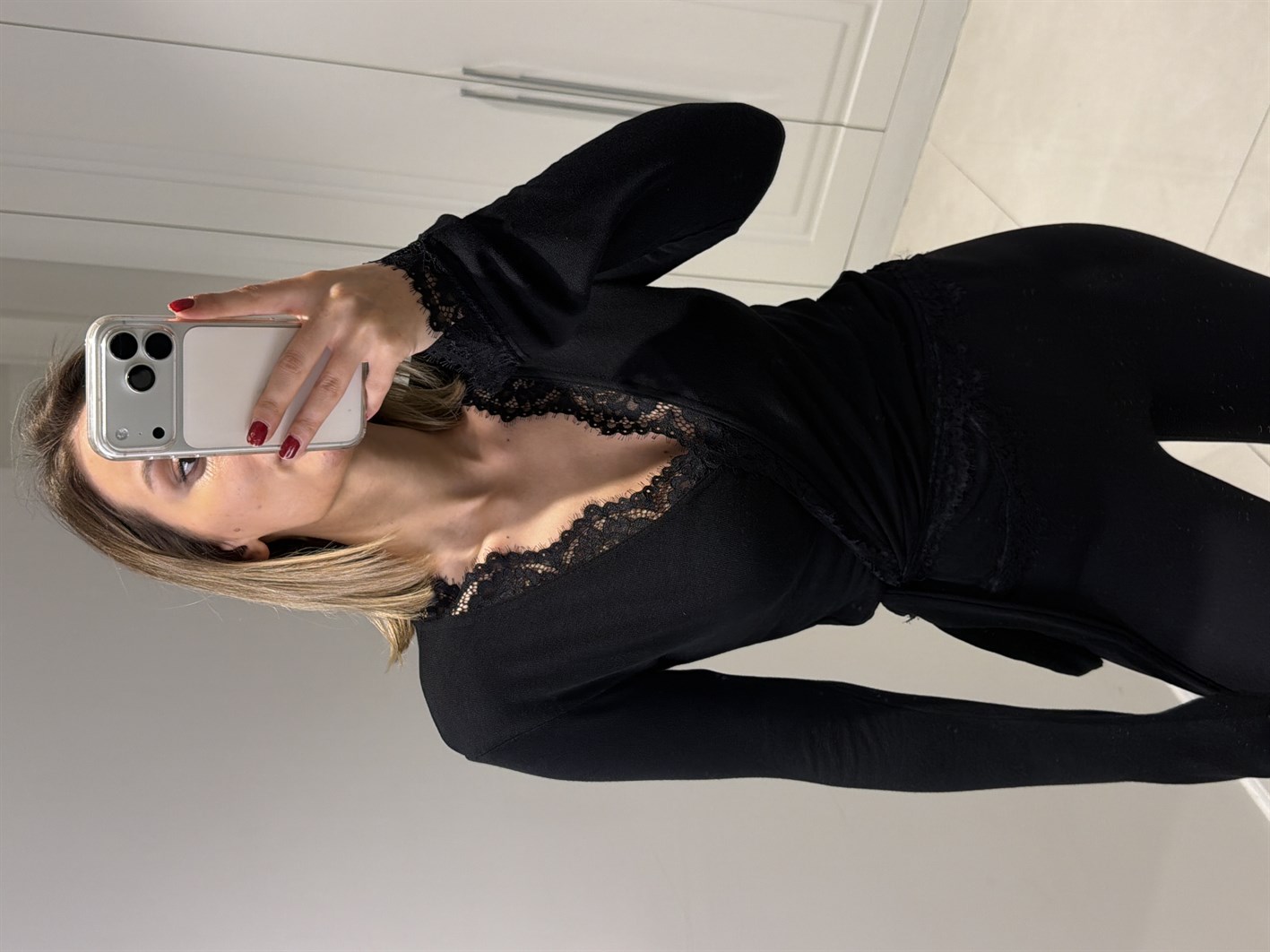 Freya Siyah Dantel Bağlamalı Bluz