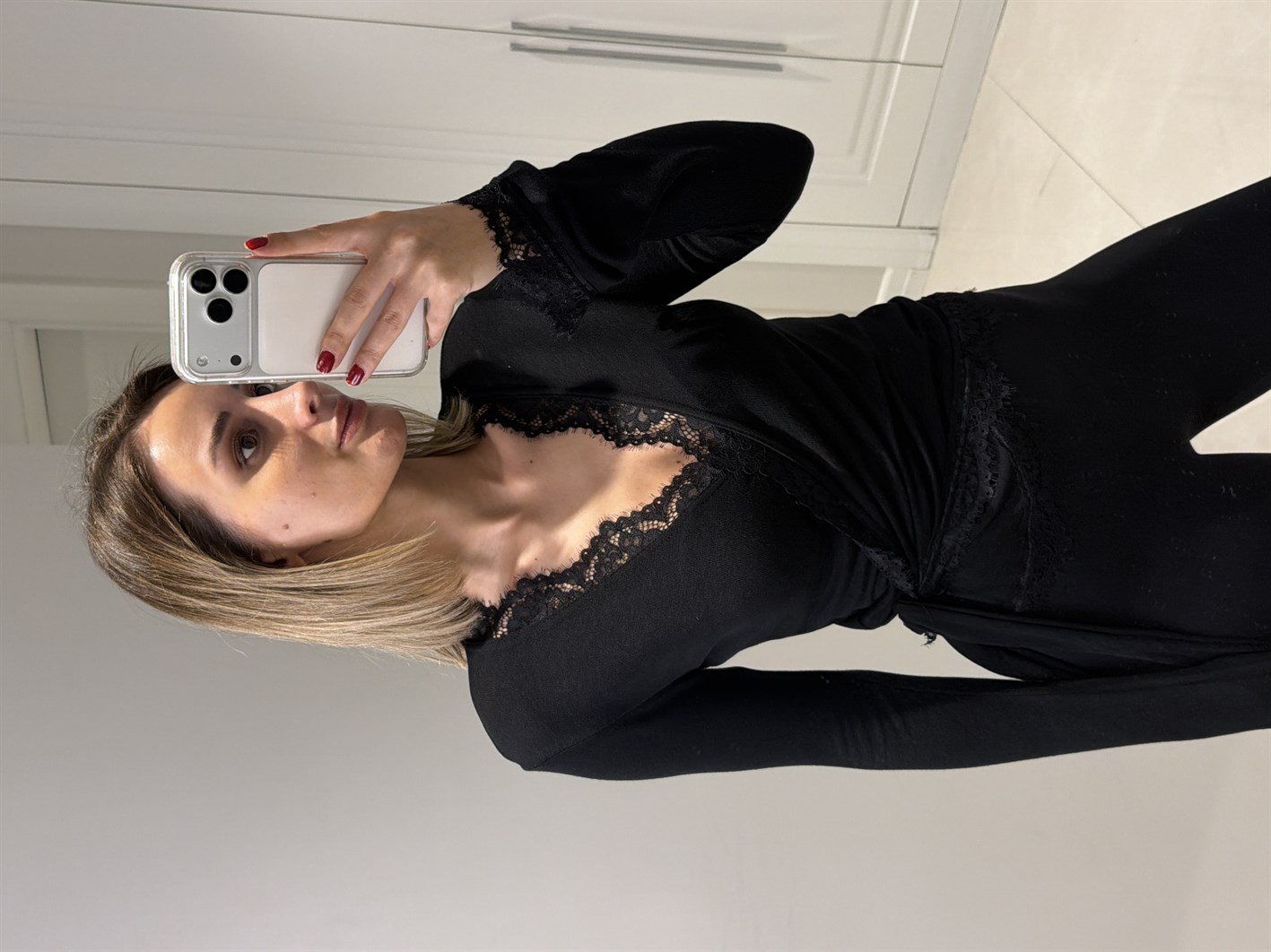 Freya Siyah Dantel Bağlamalı Bluz