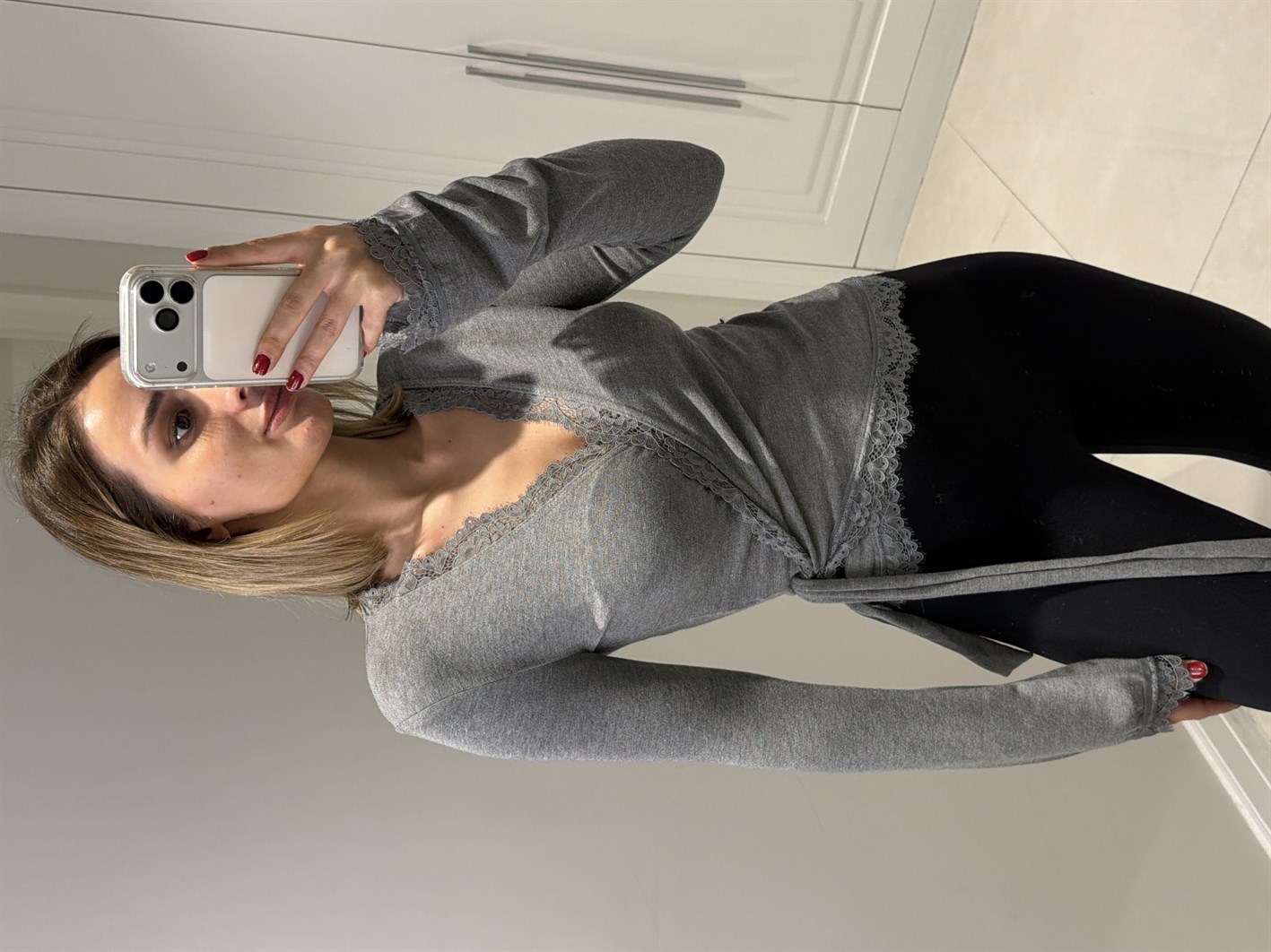 Freya Gri Dantel Bağlamalı Bluz