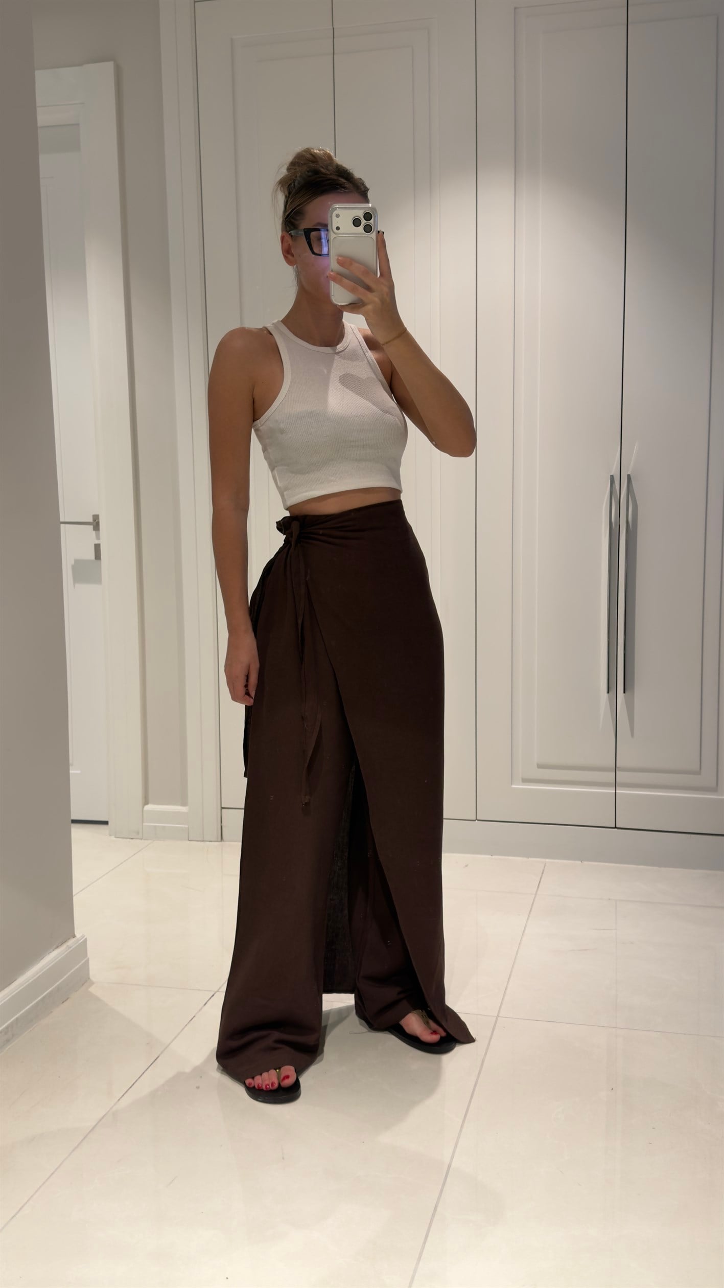 Isla Acı Kahve Ön ve Arka Kapaklı Keten Pantolon