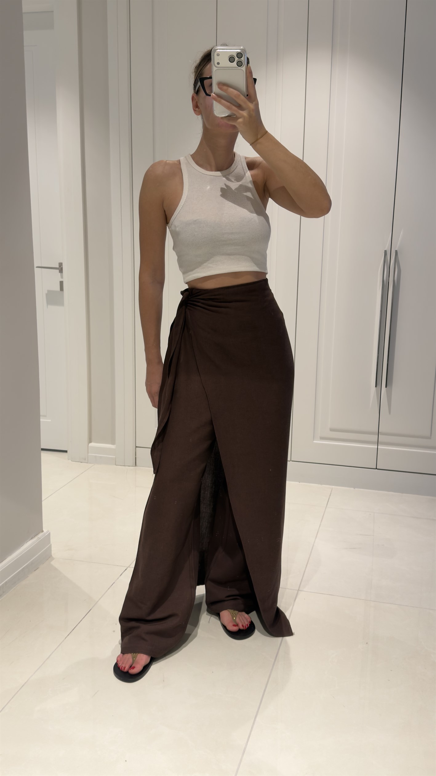 Isla Acı Kahve Ön ve Arka Kapaklı Keten Pantolon