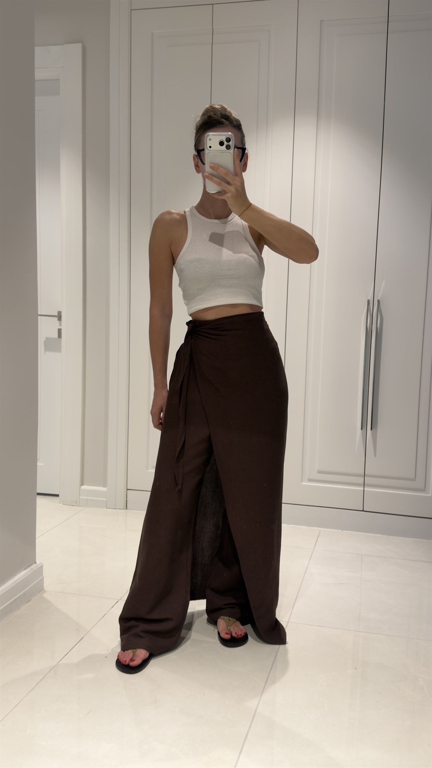 Isla Acı Kahve Ön ve Arka Kapaklı Keten Pantolon