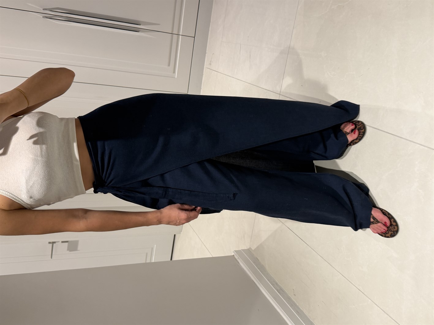 Isla Lacivert Ön ve Arka Kapaklı Keten Pantolon