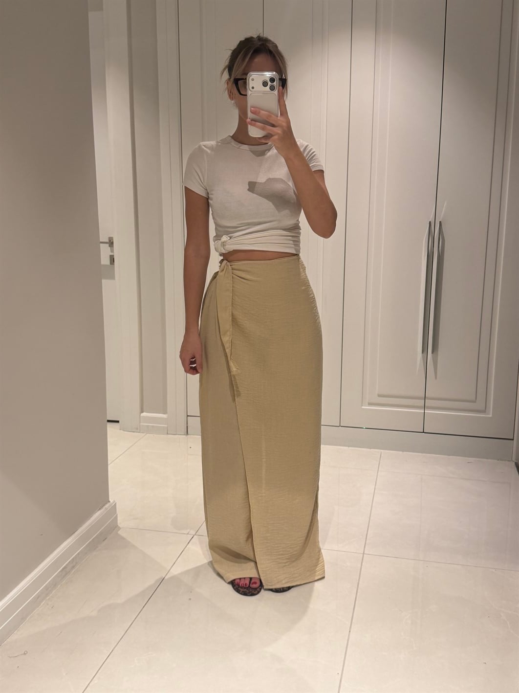 Keira Bej Kapaklı Keten Pantolon