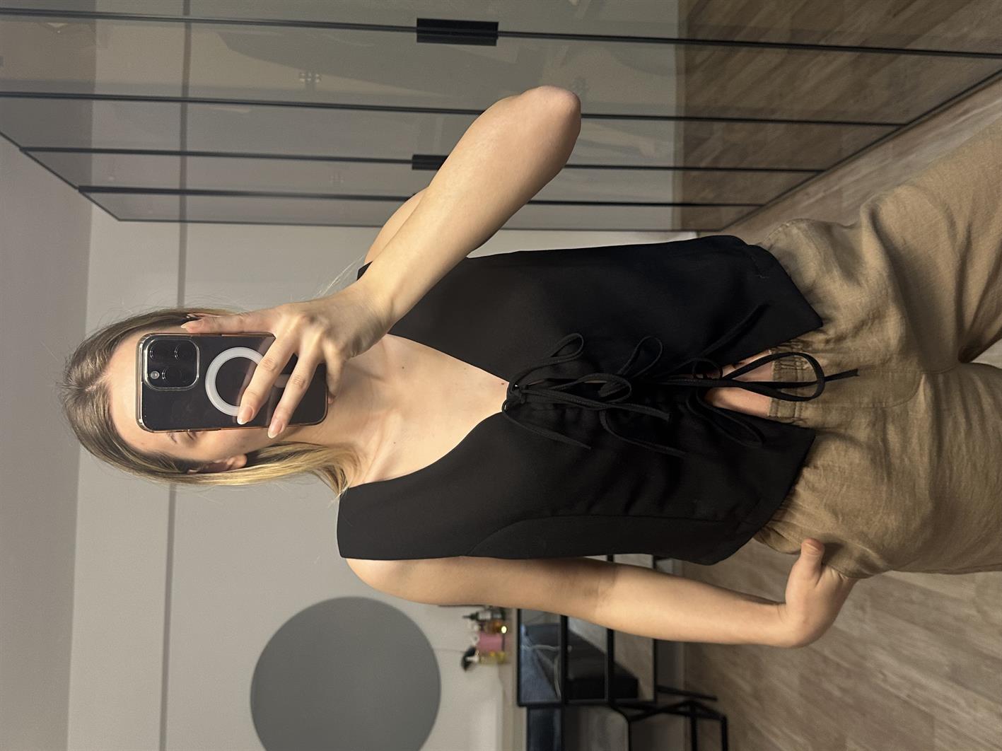 Mary Siyah Bağlama Detaylı Yelek