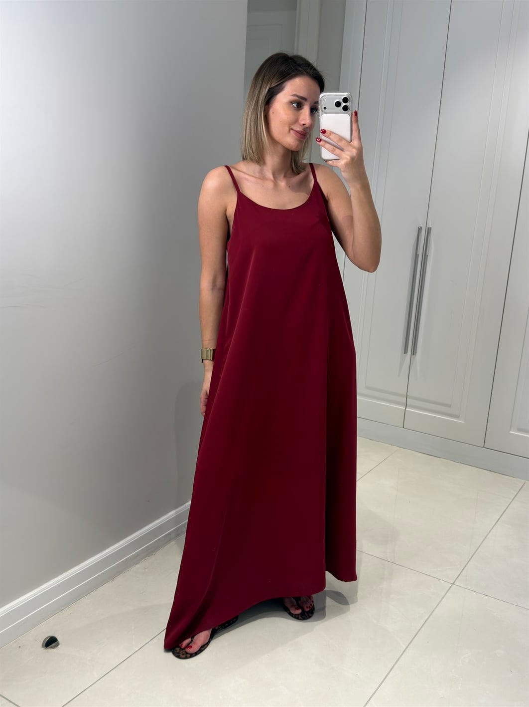 Noura Bordo Askılı Elbise