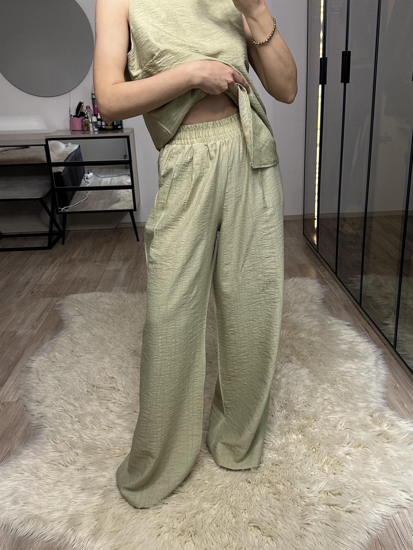 Perla Yeşil Asimetrik Bluz Pantolon Takım
