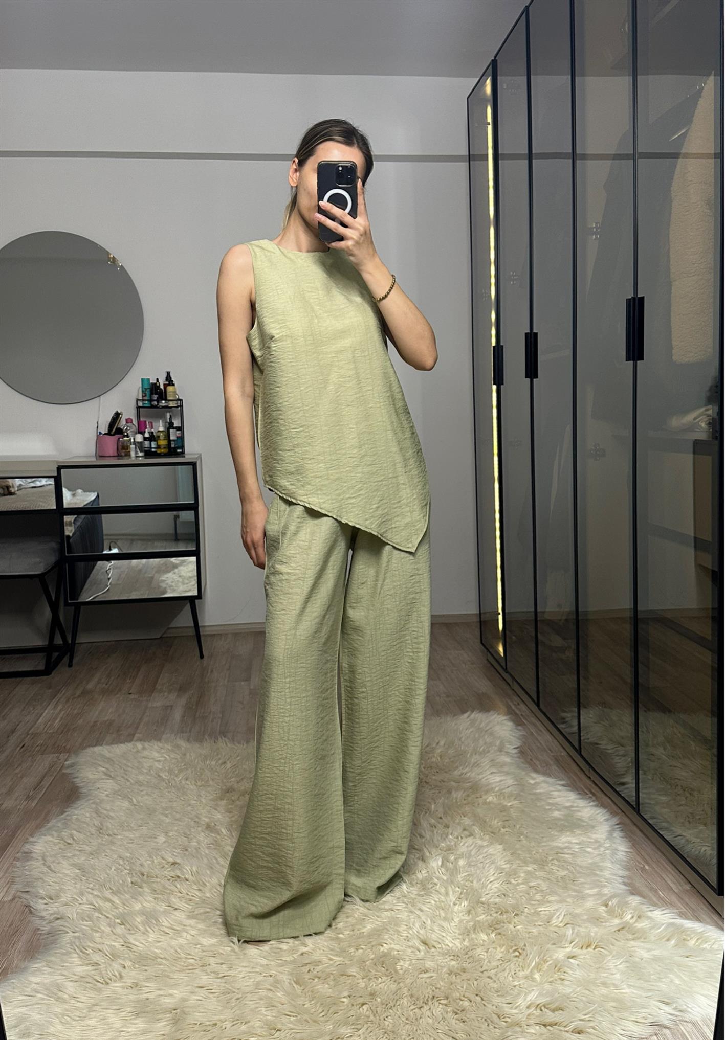Perla Yeşil Asimetrik Bluz Pantolon Takım