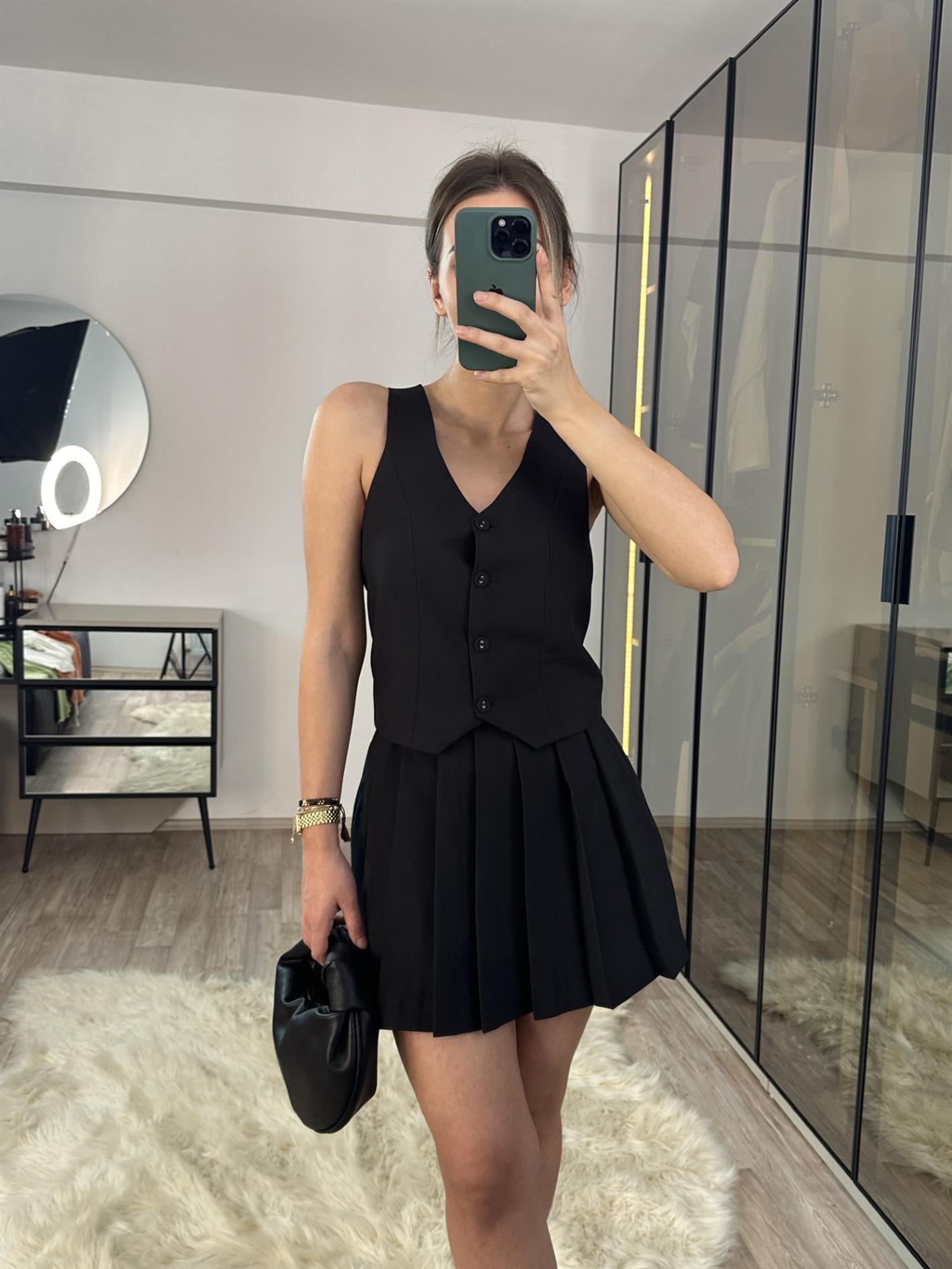 Pie Siyah Pileli Etek ve Yelek Takım