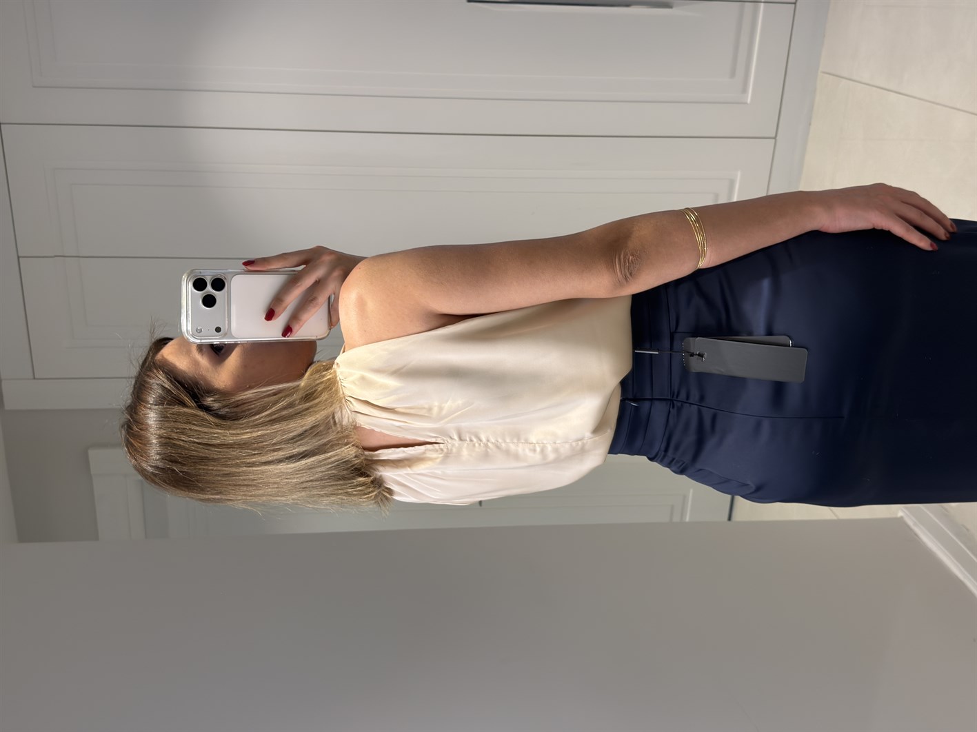 Riva Bej Boğazlı Kolsuz Bluz