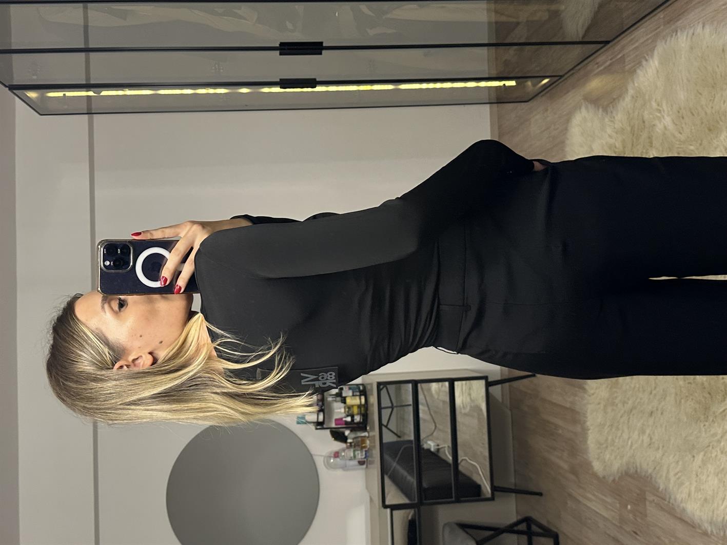 Sarah Siyah Büzgülü Bluz